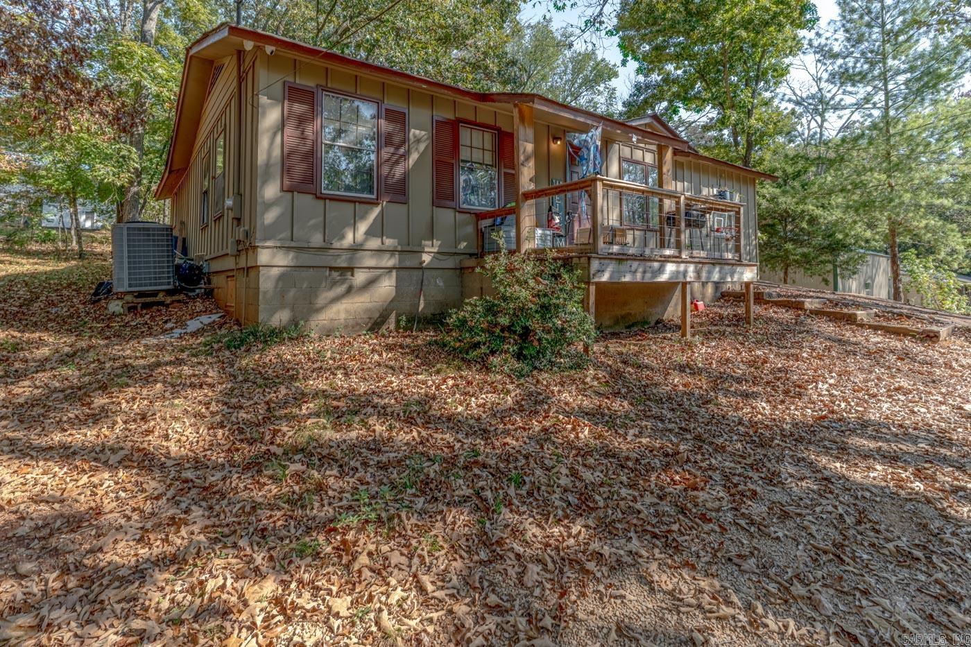 15 Pequot Dr Property Photo 3