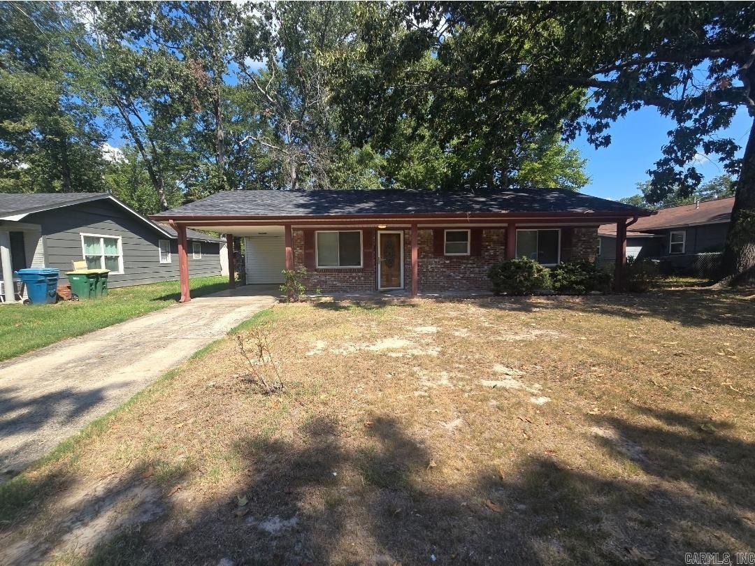 3908 American Manor Drive Property Photo 1
