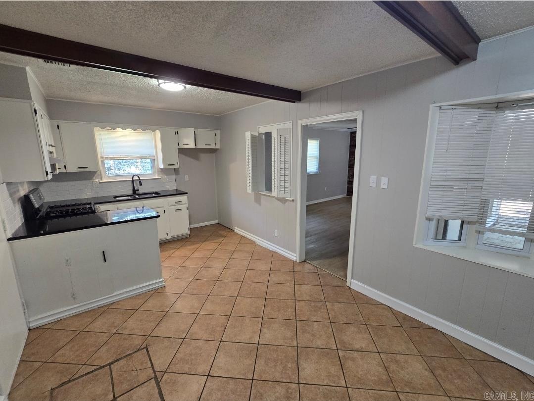 3908 American Manor Drive Property Photo 6