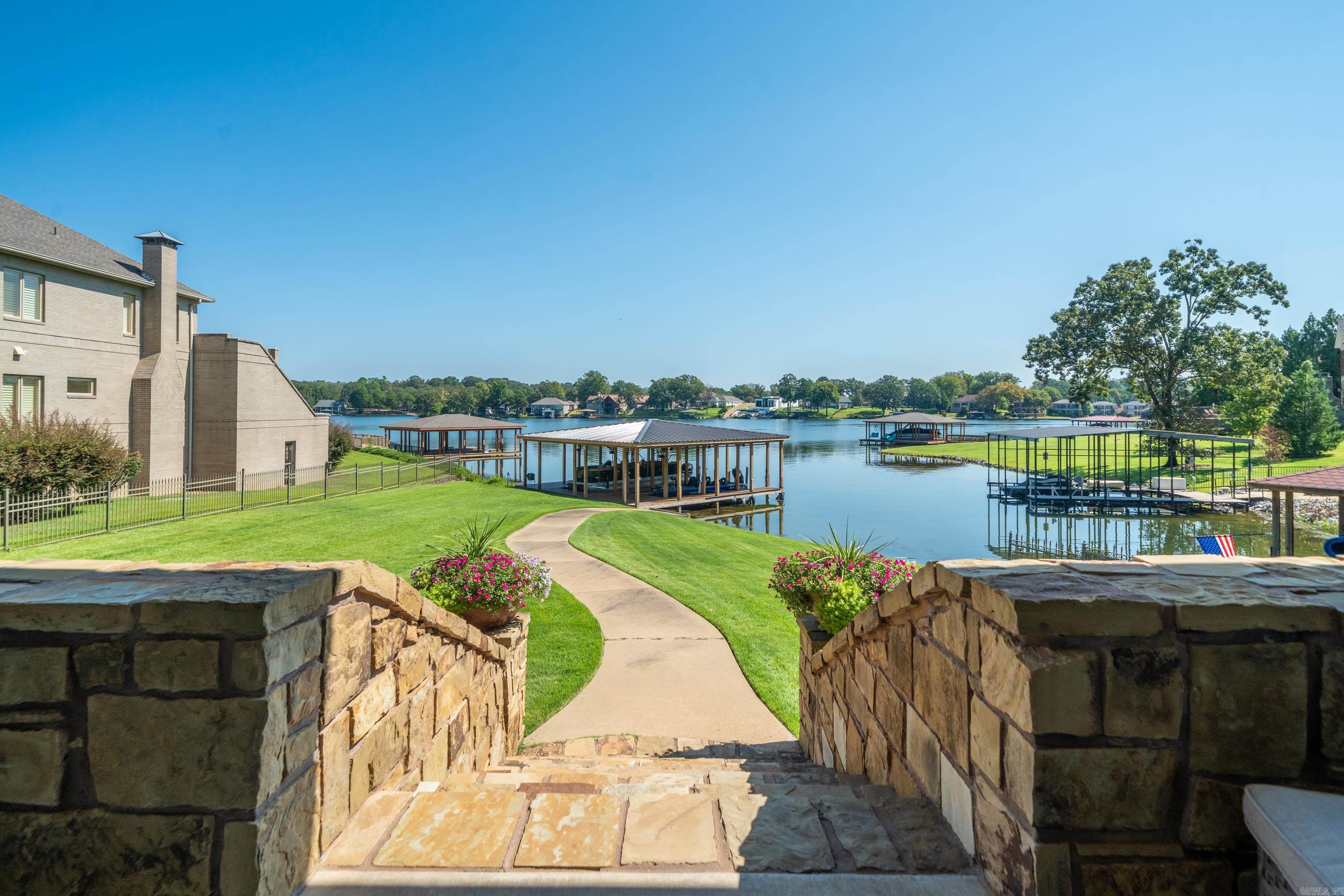 108 Shadow Oak Point Property Photo 49