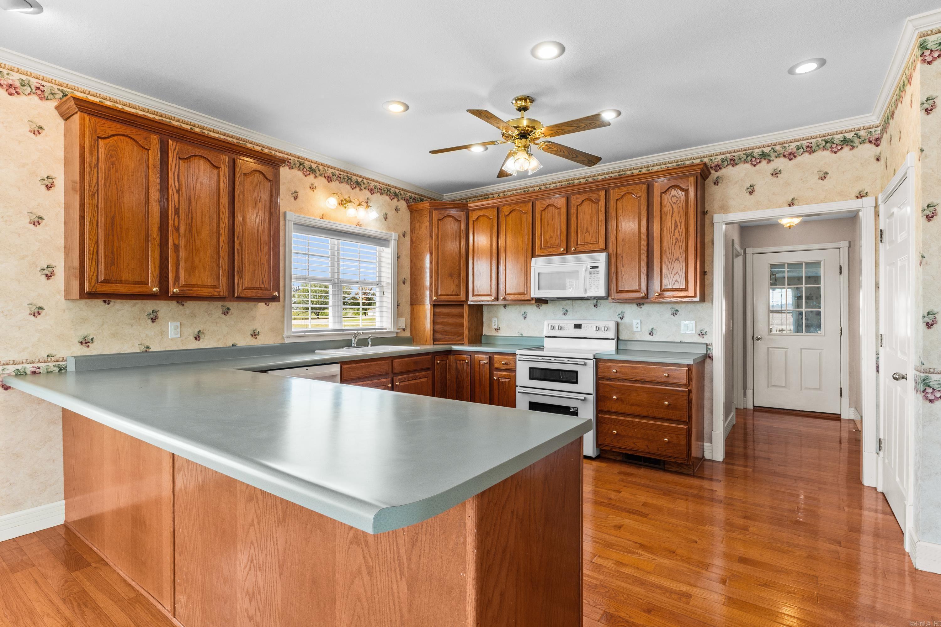 51 Mandarin Court Property Photo 7