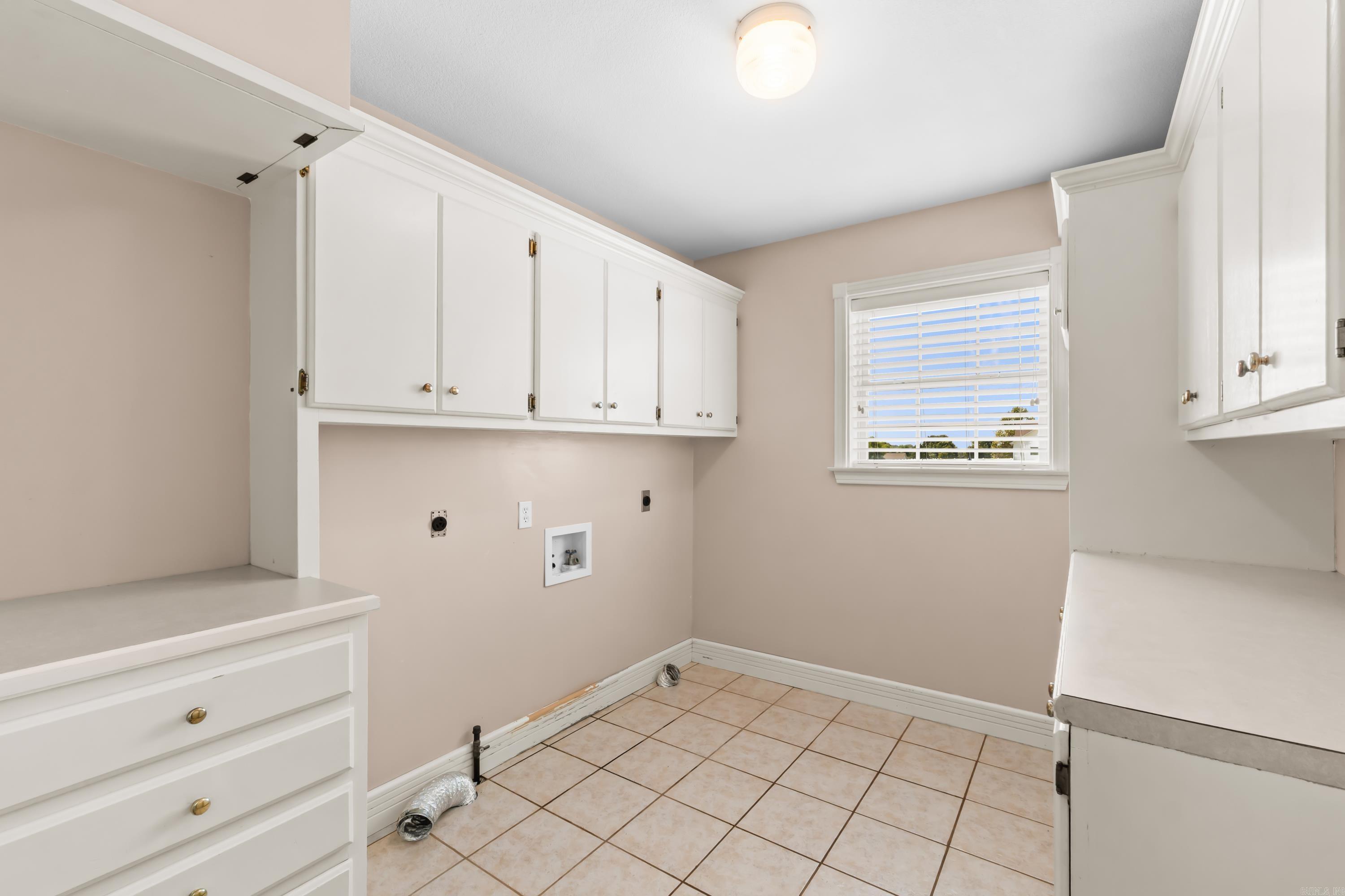 51 Mandarin Court Property Photo 18