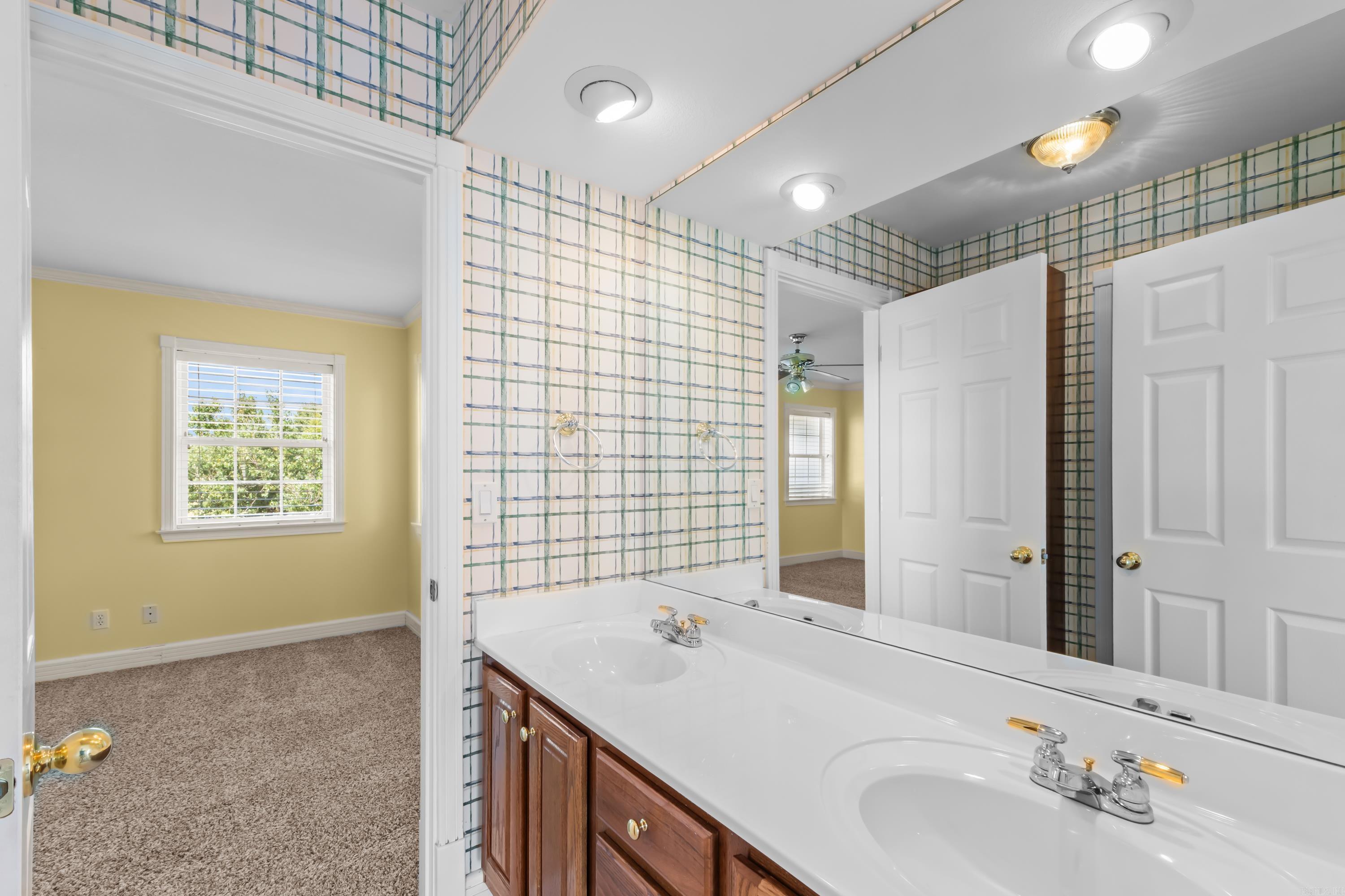 51 Mandarin Court Property Photo 24