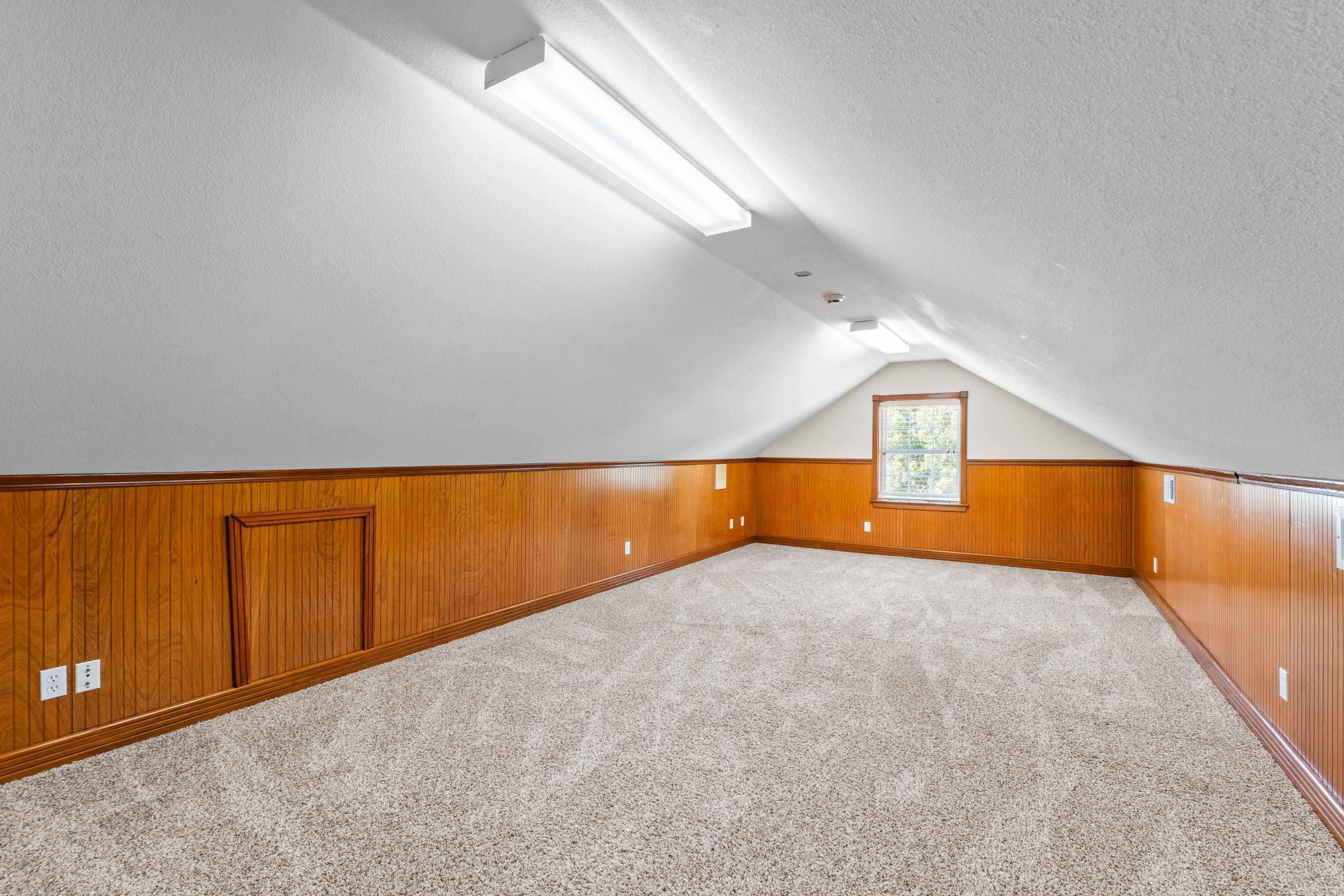 51 Mandarin Court Property Photo 36
