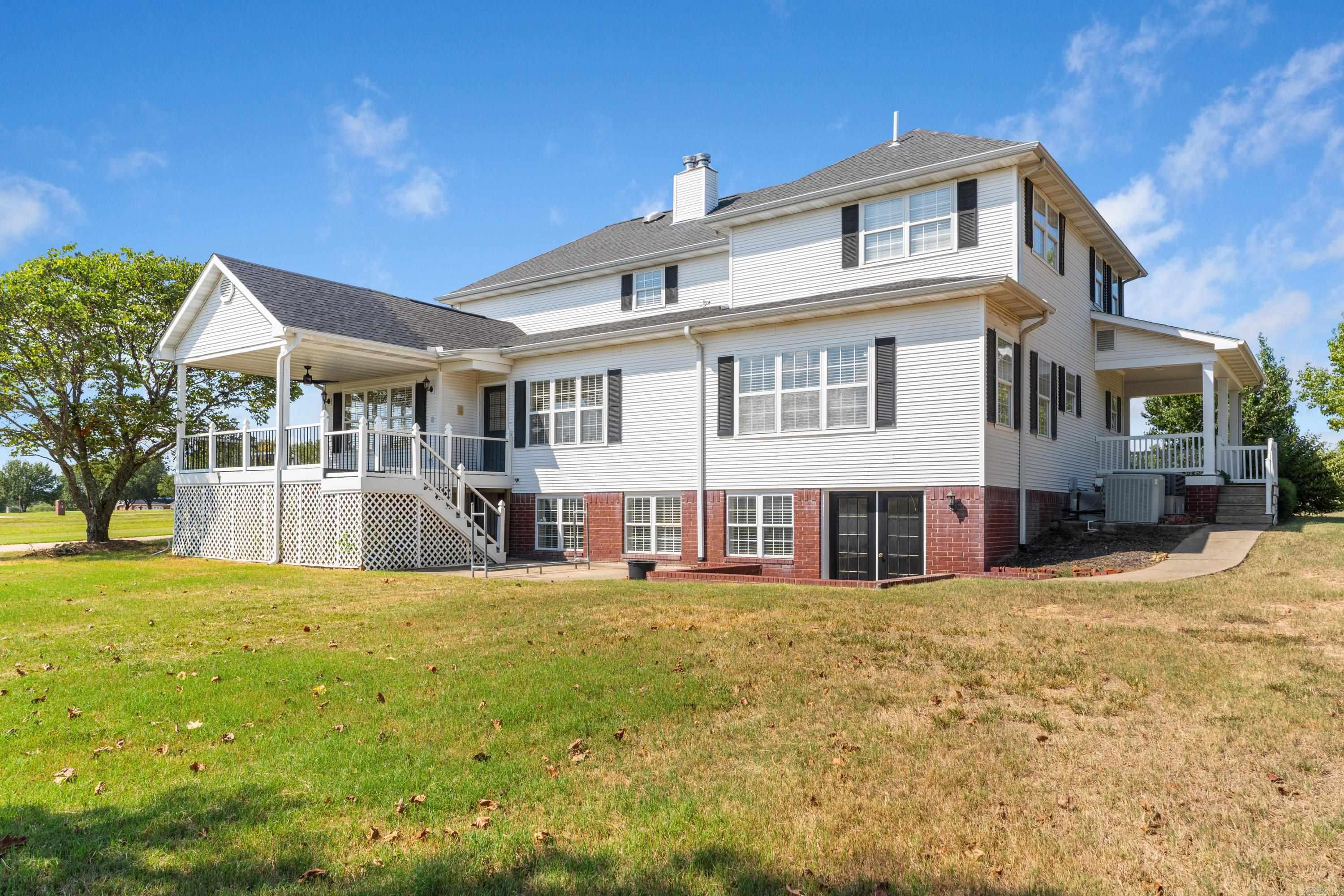 51 Mandarin Court Property Photo 40