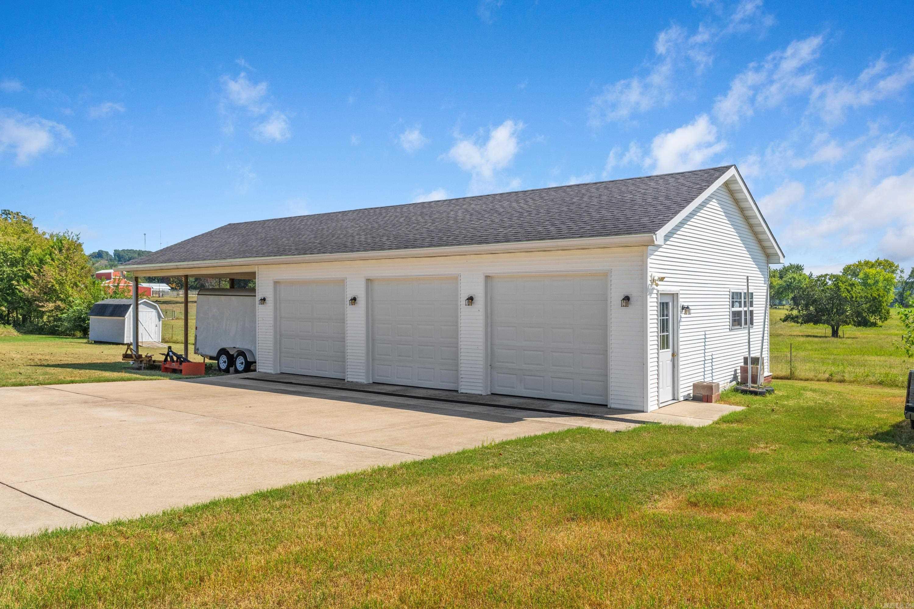 51 Mandarin Court Property Photo 41