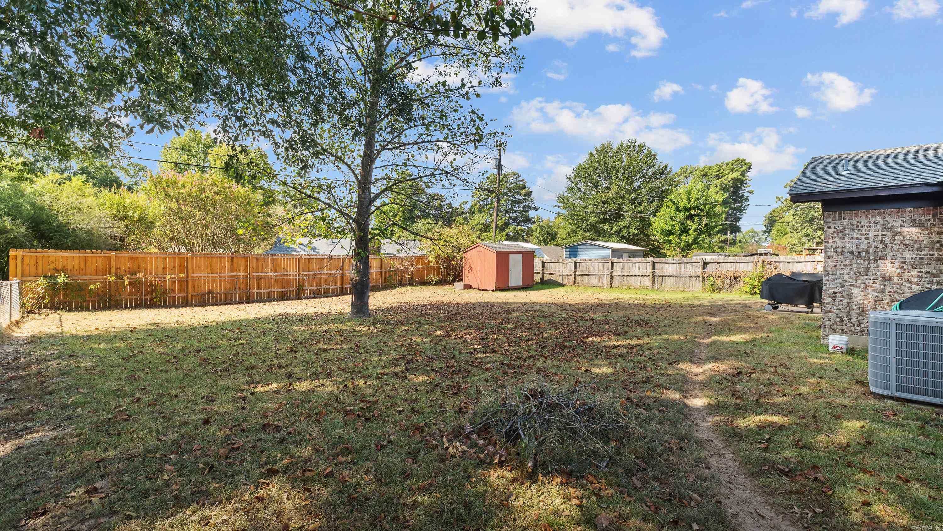 304 W Greenfield Drive Property Photo 19