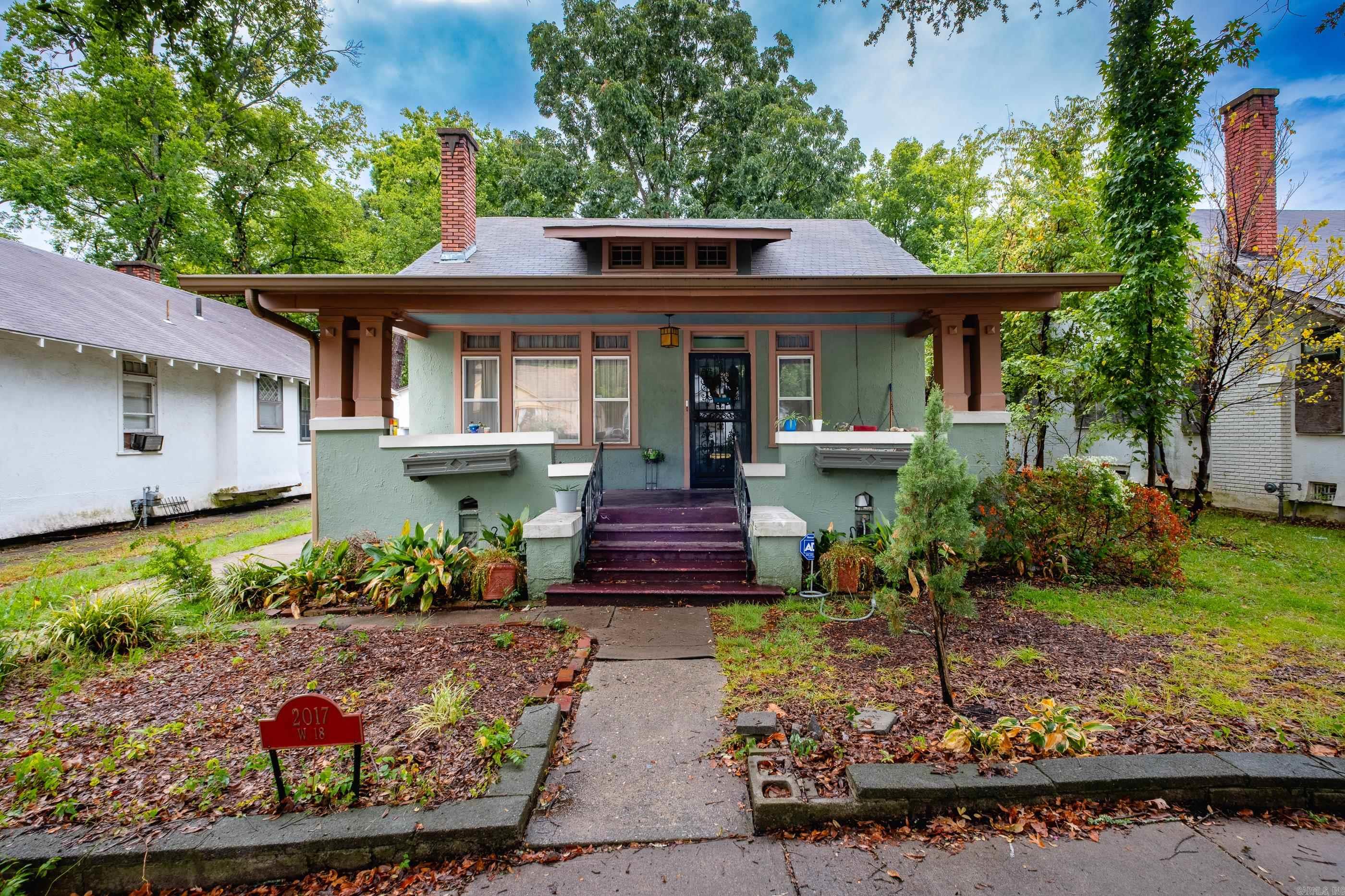 2017 W 18TH Street Property Photo 1