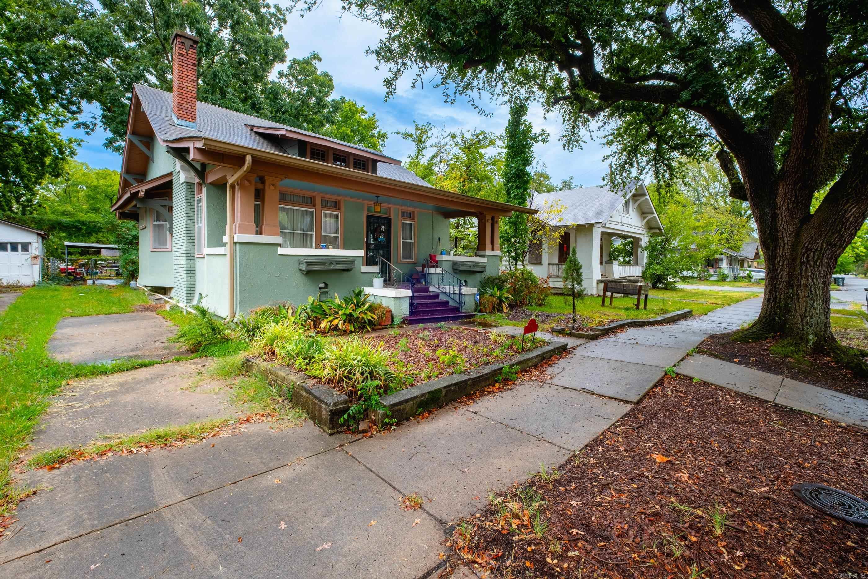 2017 W 18th Street Property Photo 2