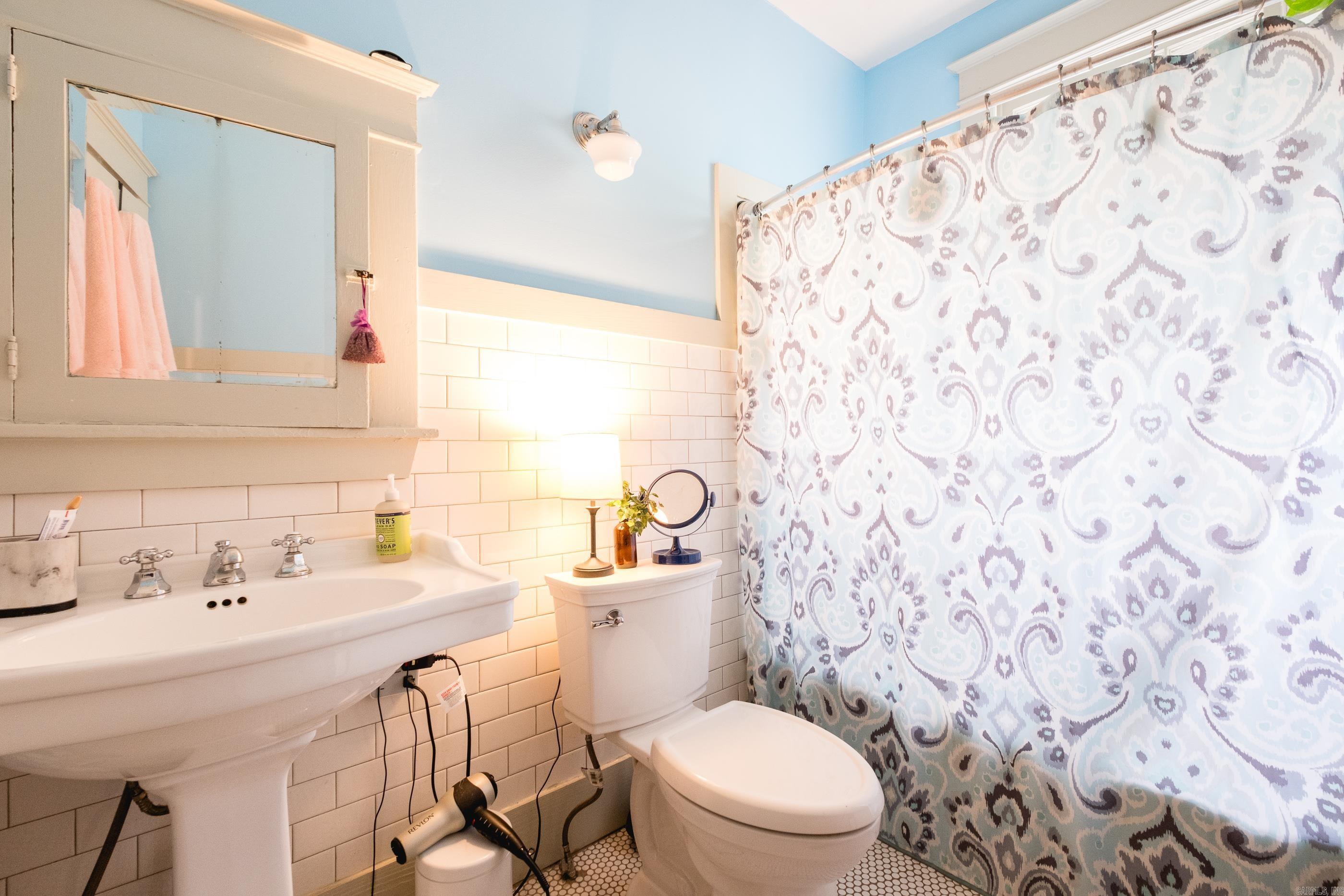 2017 W 18th Street Property Photo 9