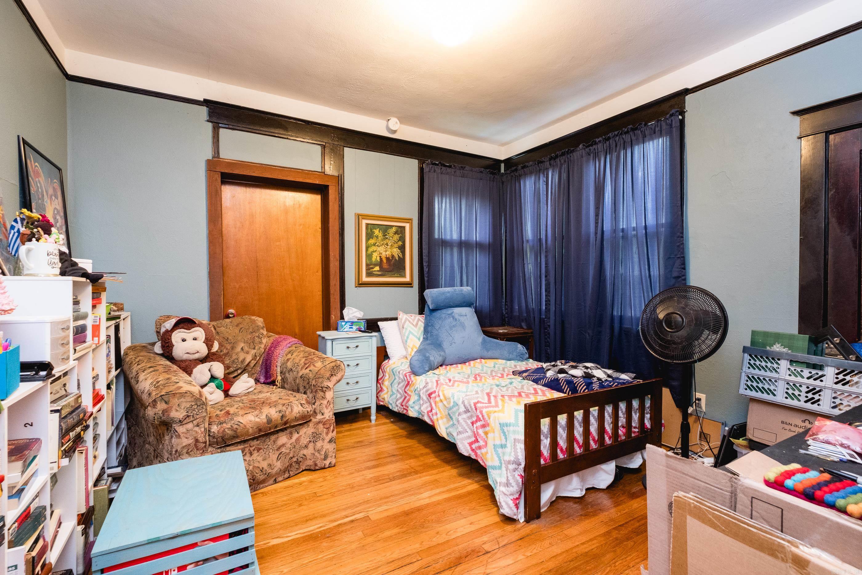 2017 W 18th Street Property Photo 10