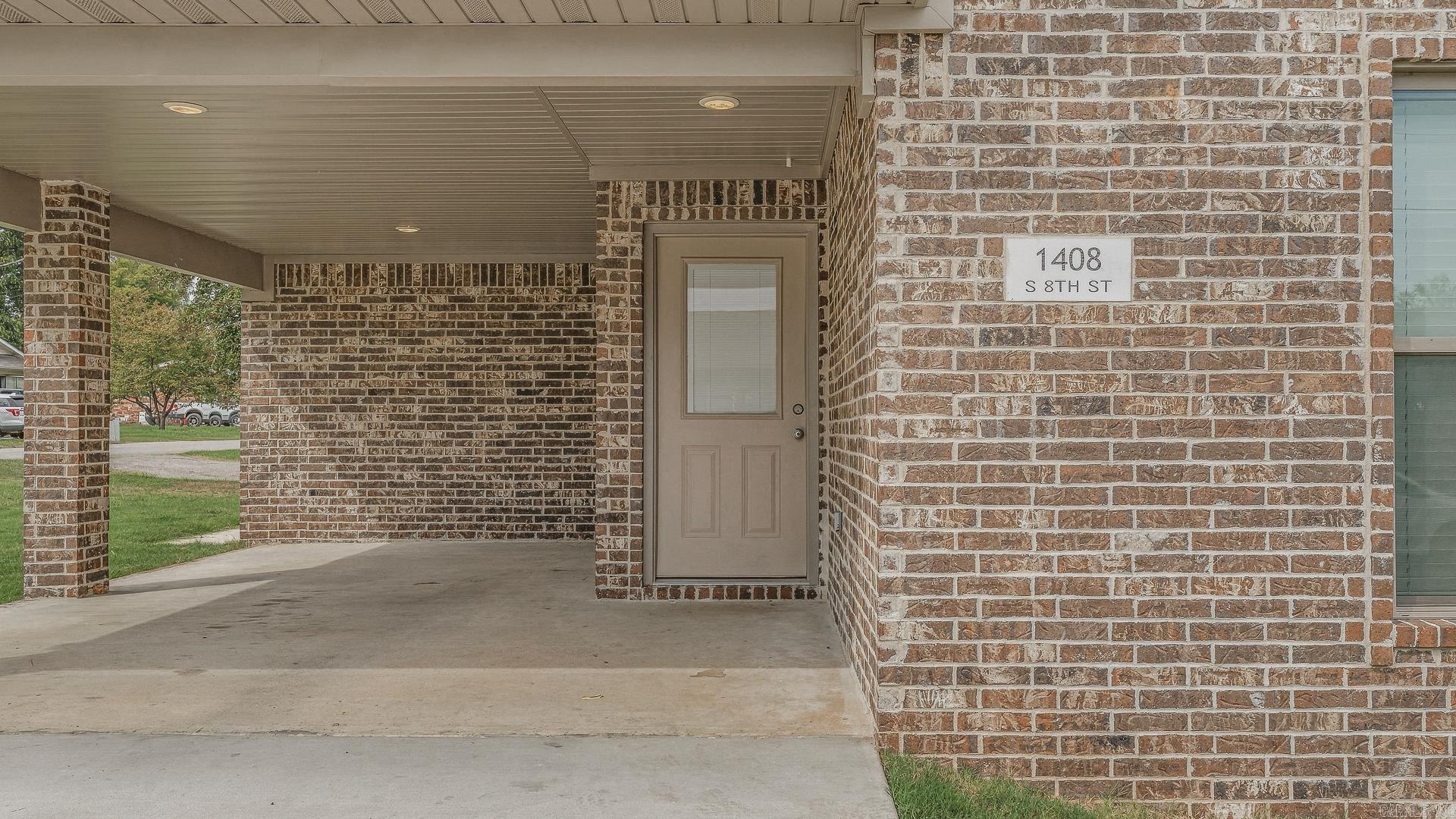 1408 S 8th Street Property Photo 3