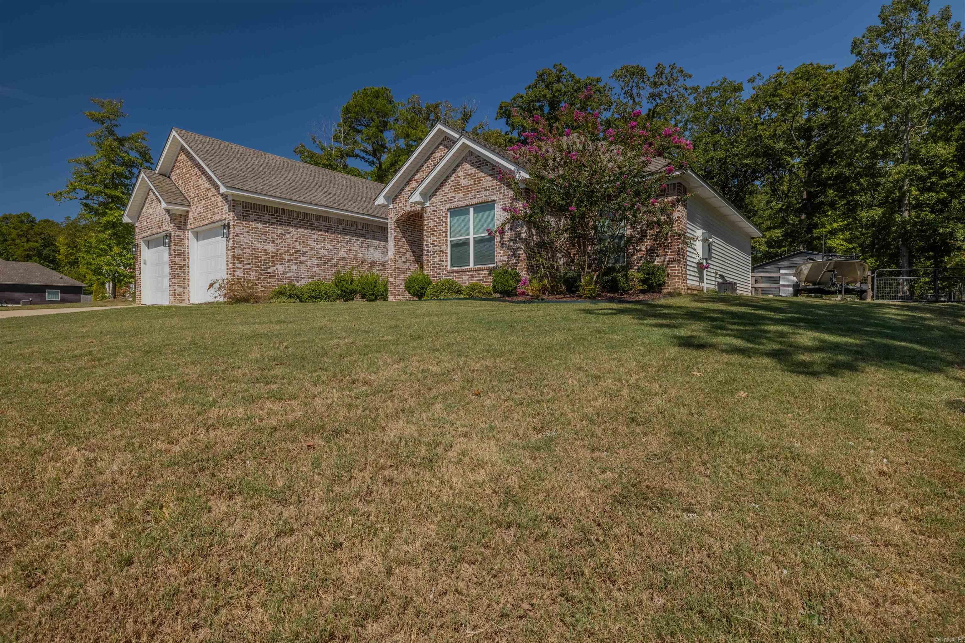 536 Reuben Drive Property Photo 3