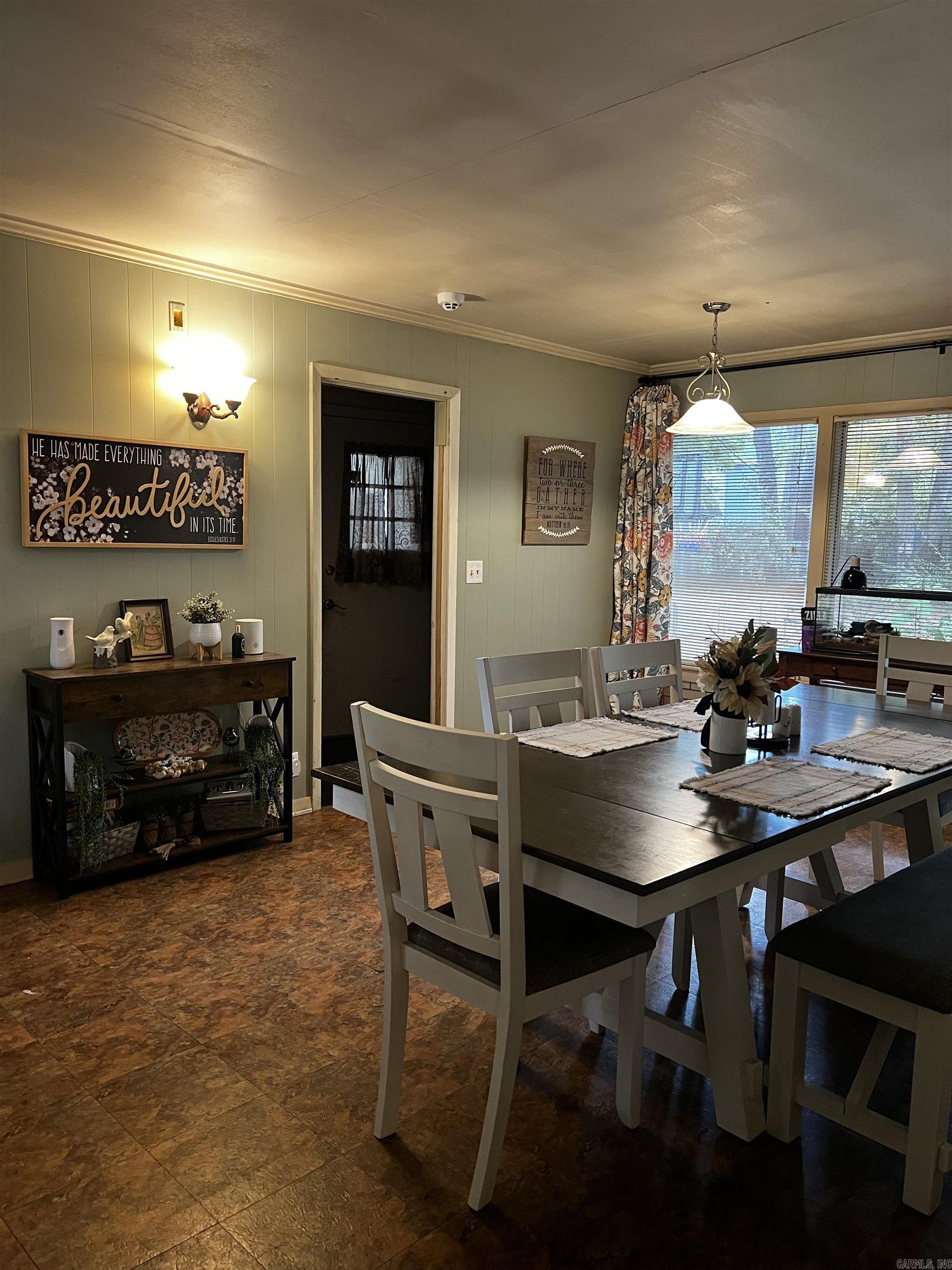 1006 Camp Road Property Photo 6