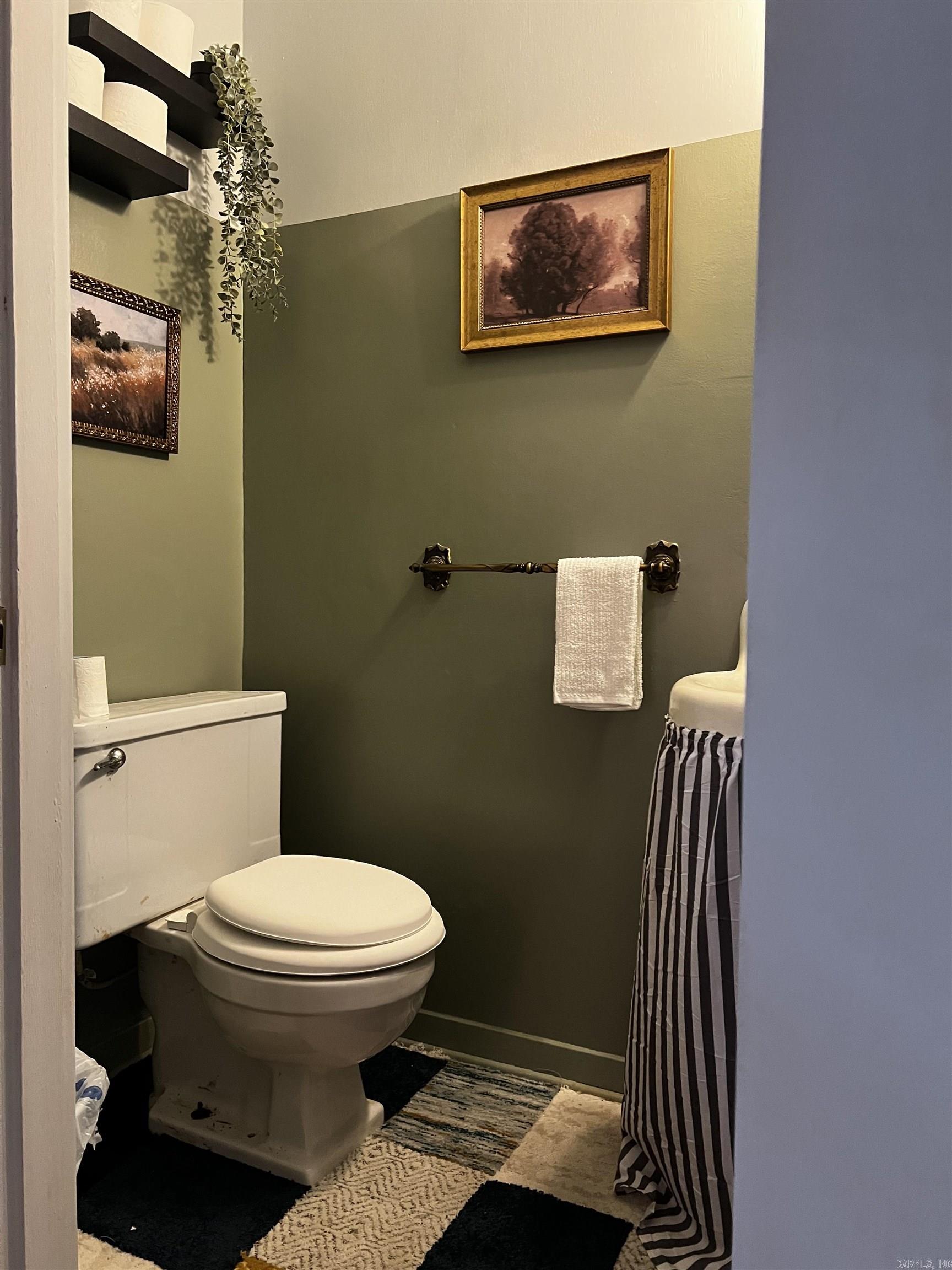 1006 Camp Road Property Photo 8