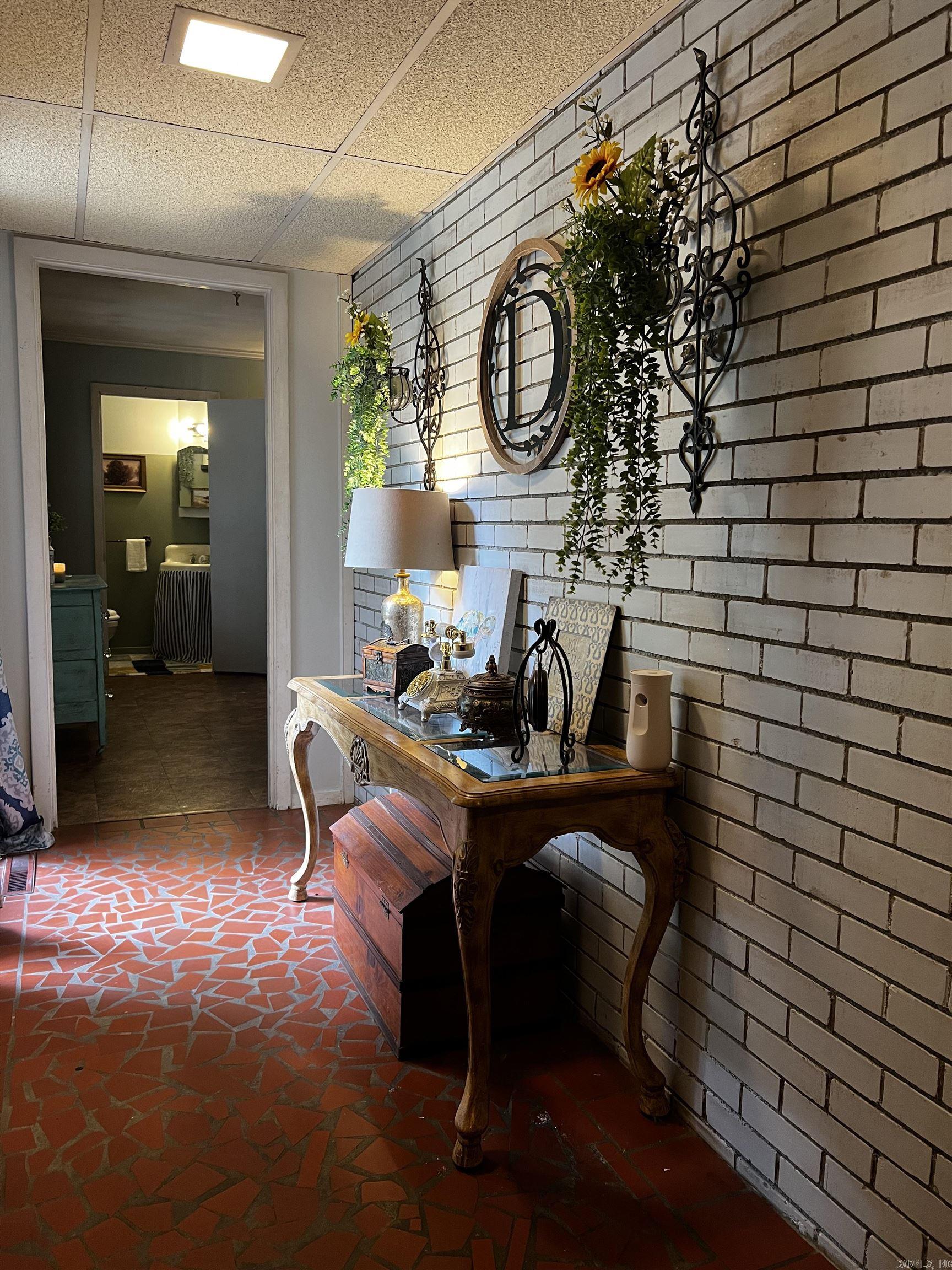 1006 Camp Road Property Photo 10