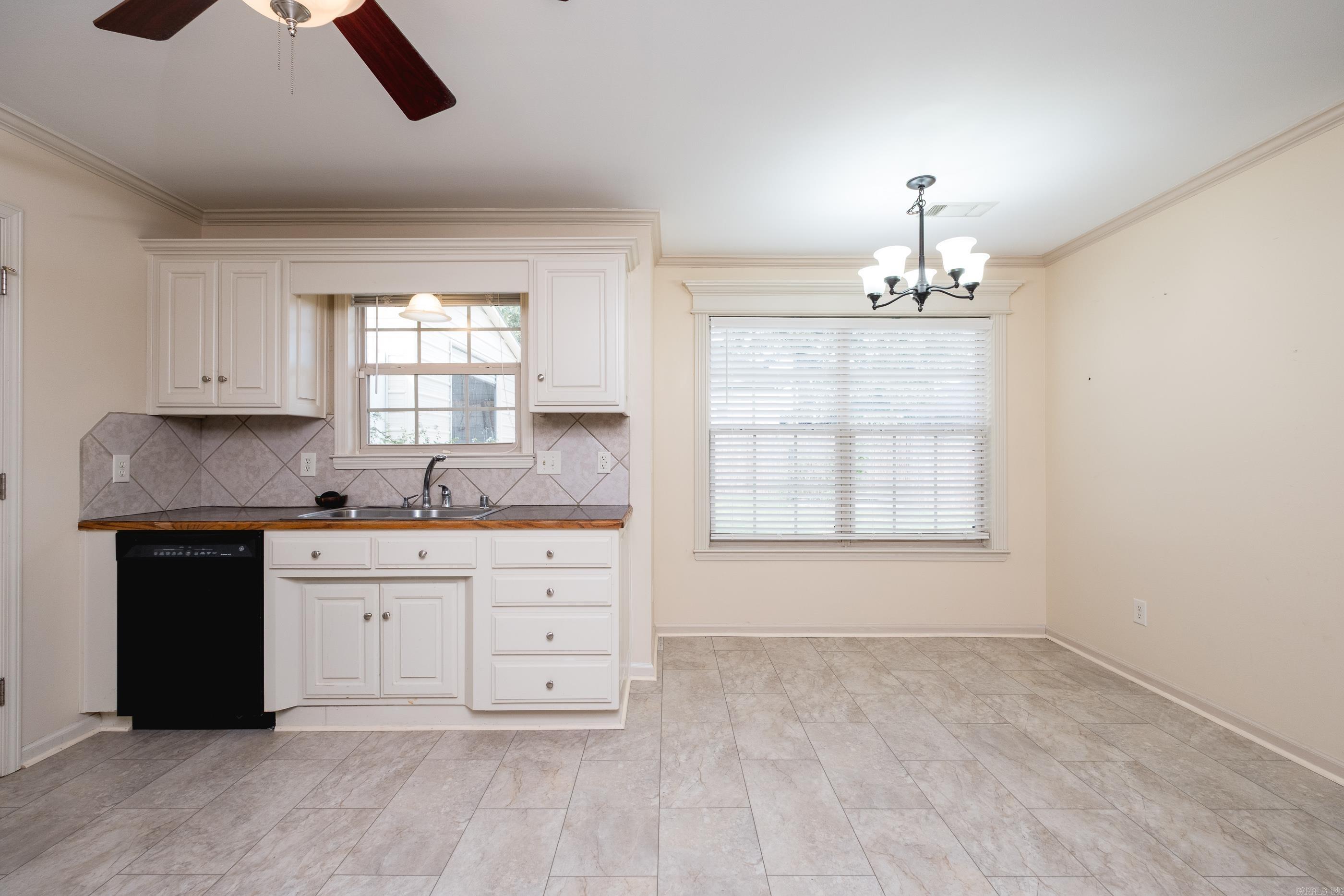 26038550 Property Photo 12