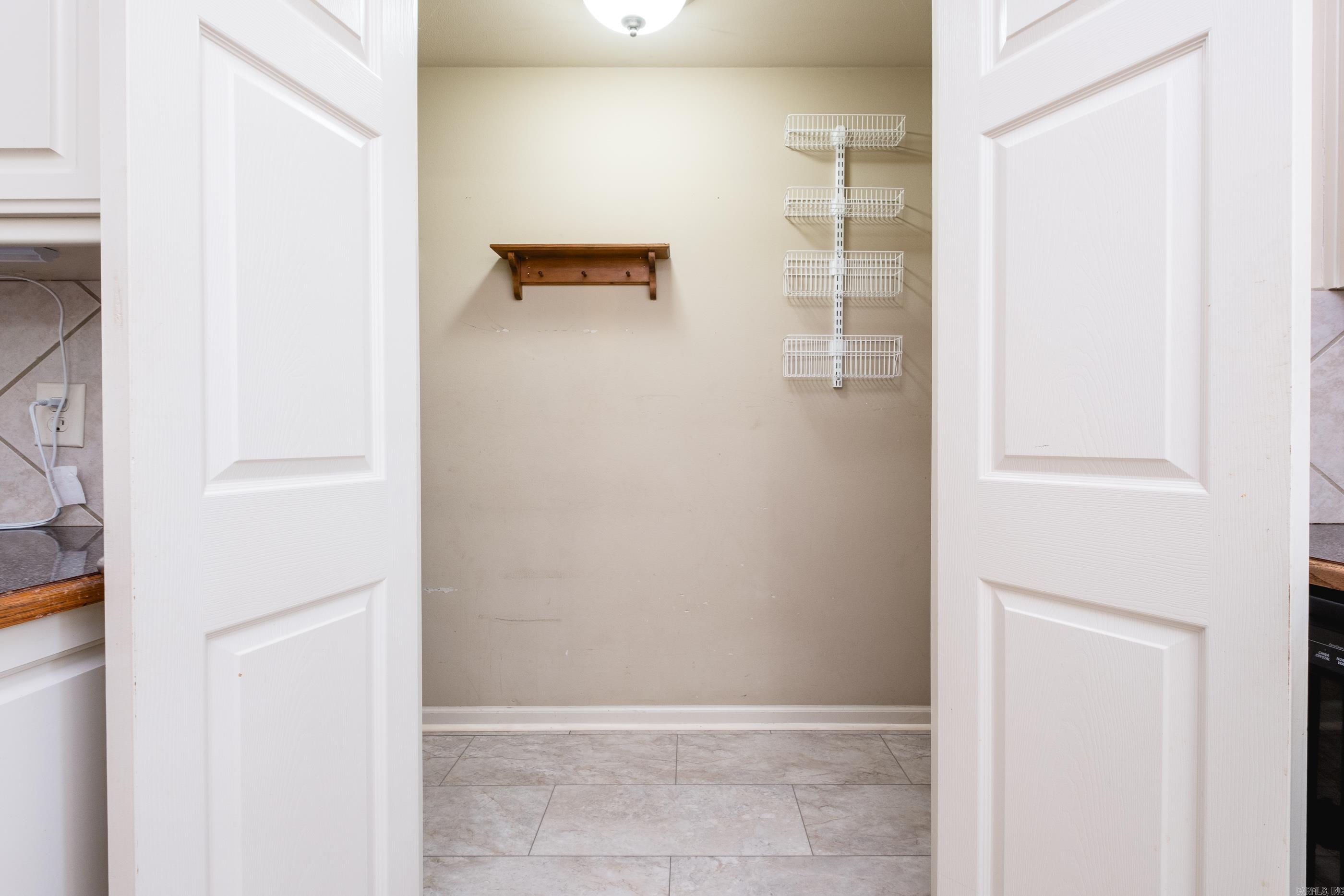 26038550 Property Photo 14