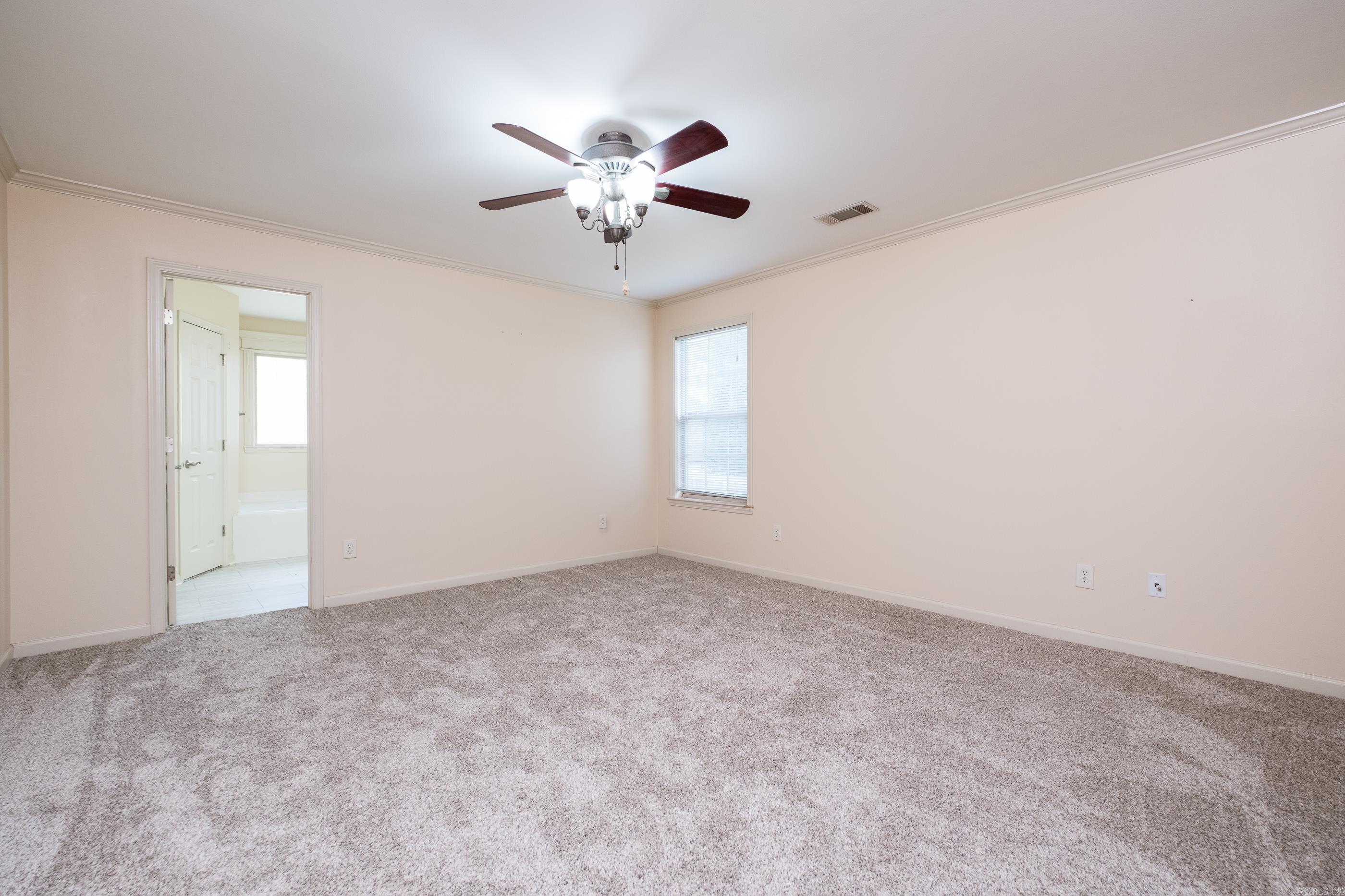 26038550 Property Photo 18