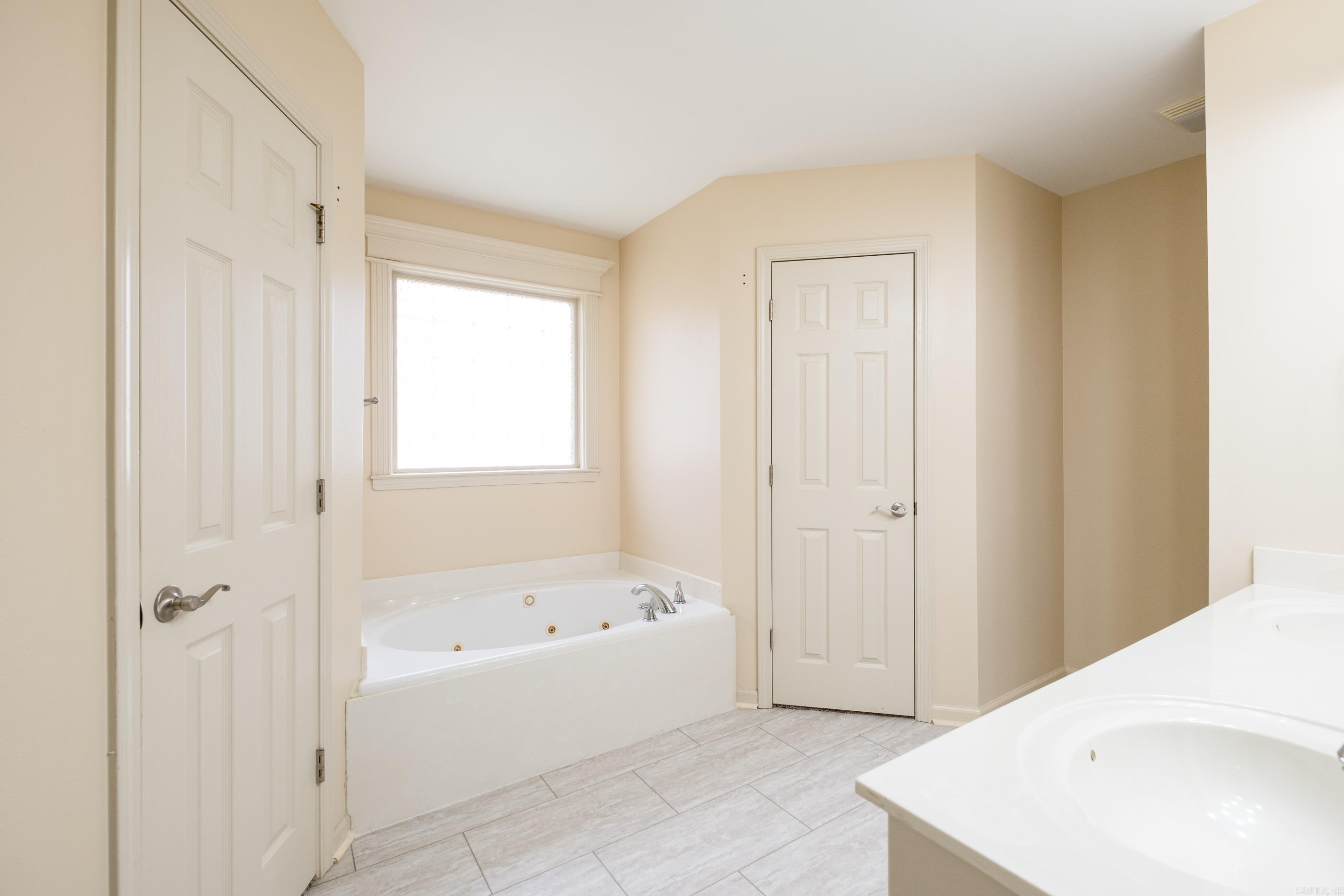 26038550 Property Photo 20