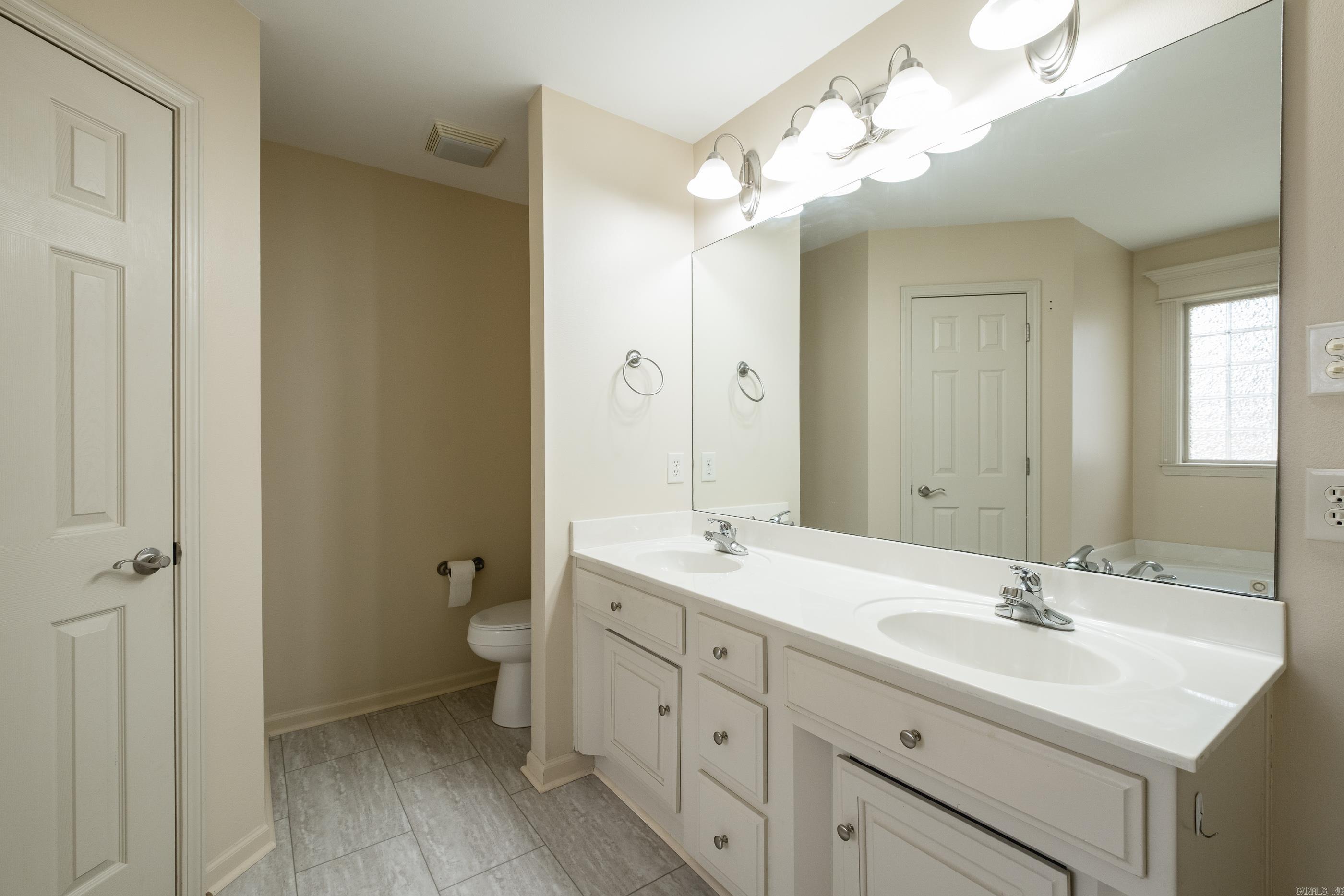 26038550 Property Photo 22
