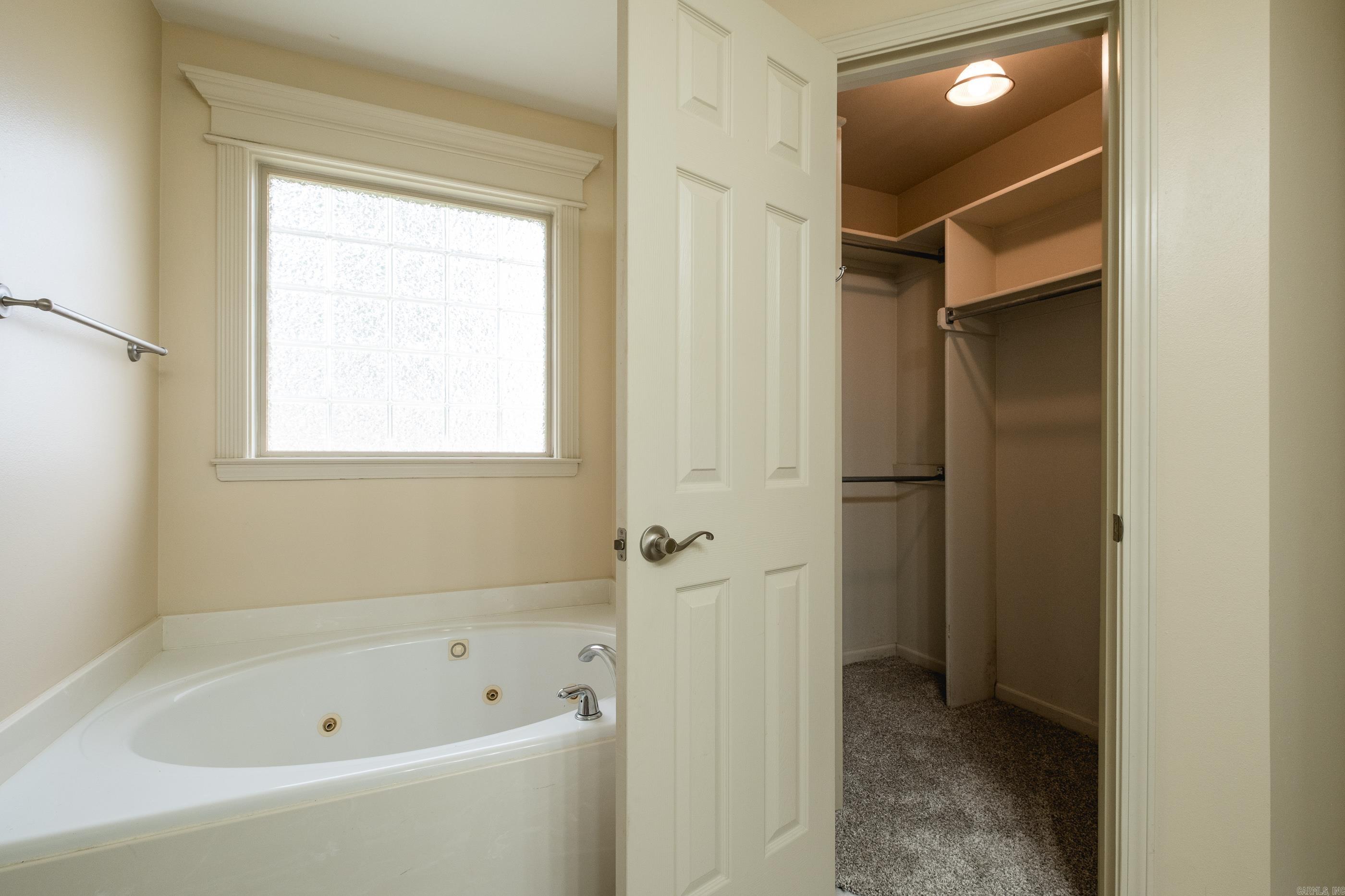 26038550 Property Photo 23
