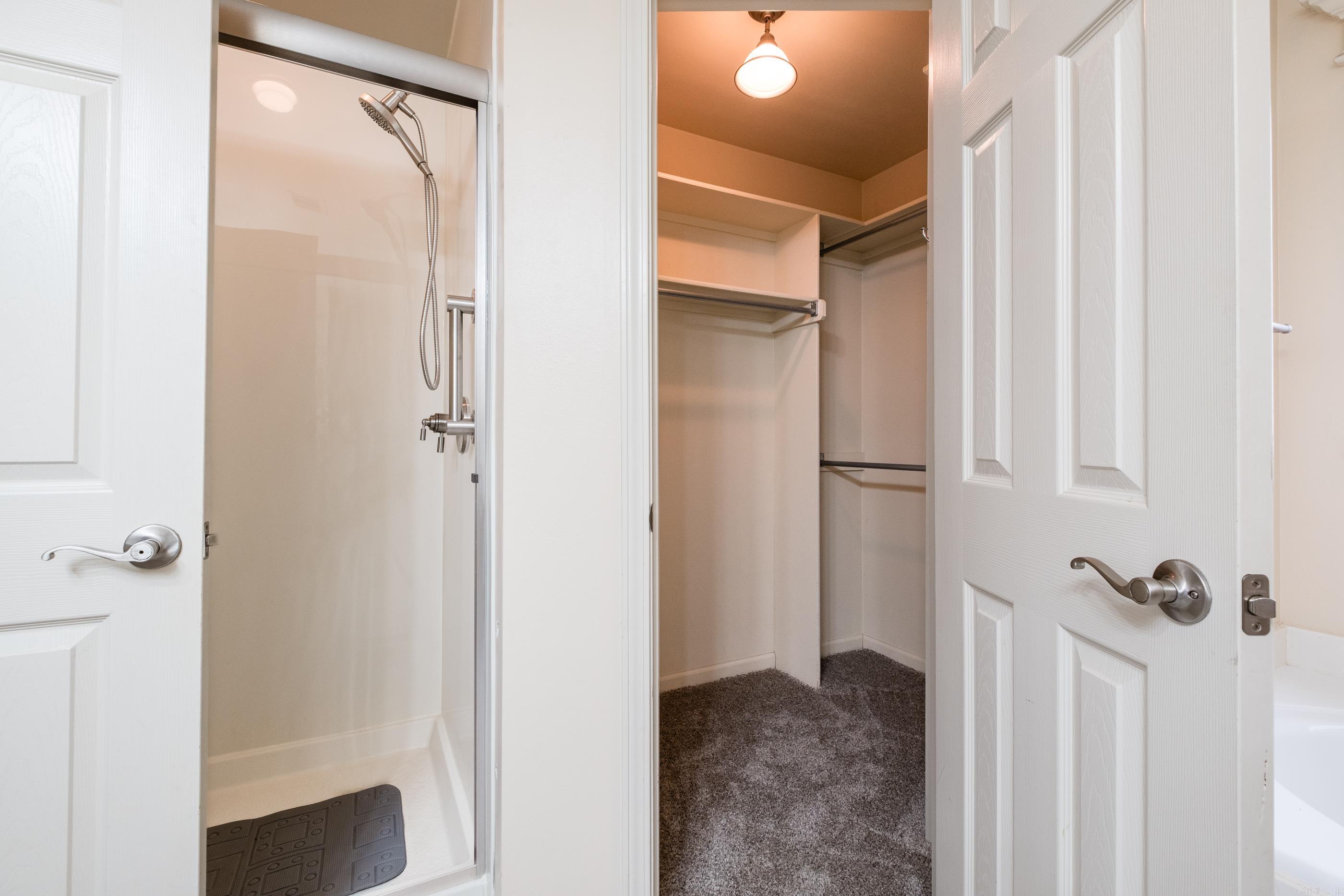 26038550 Property Photo 24