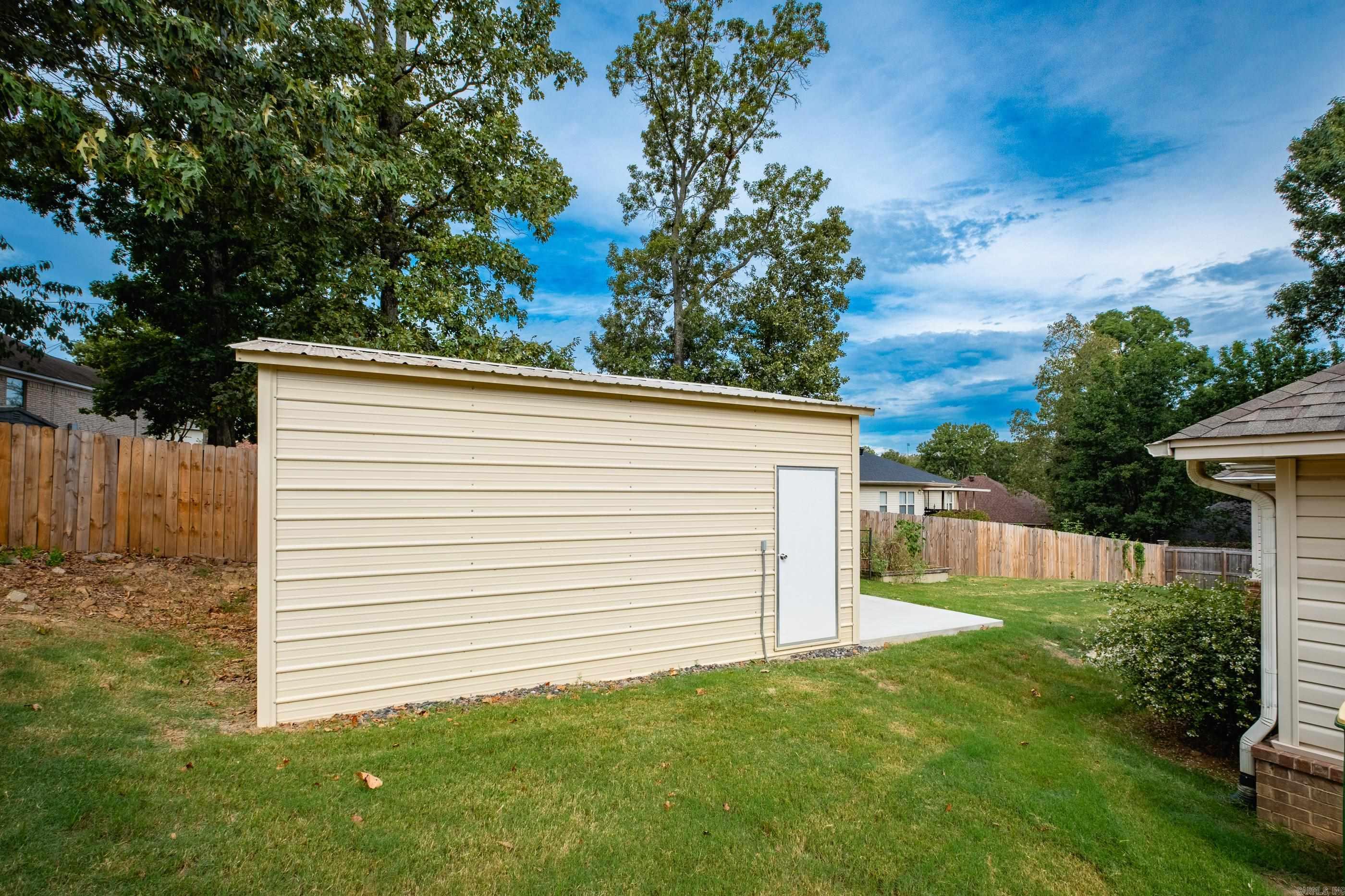 26038550 Property Photo 35