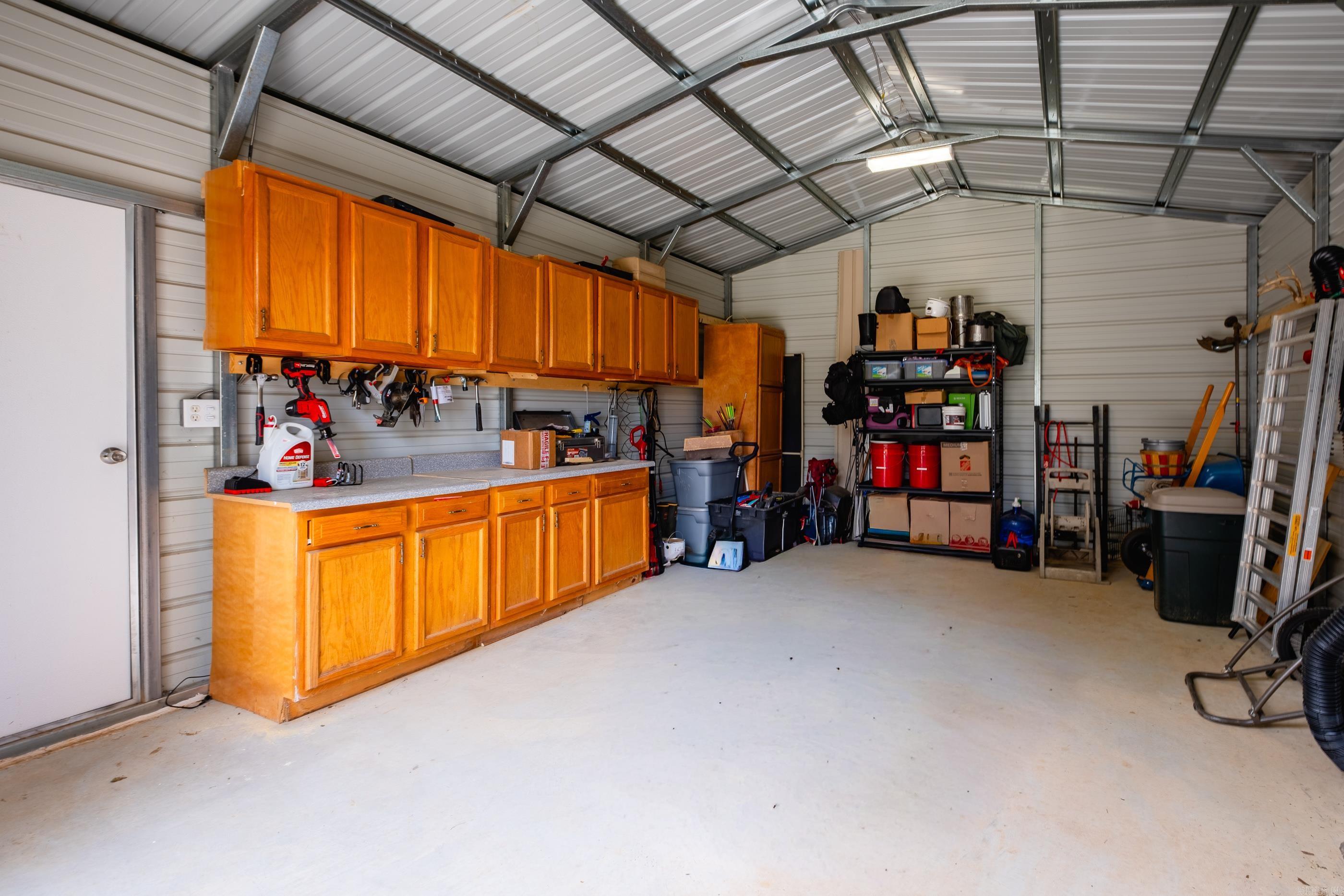 26038550 Property Photo 40