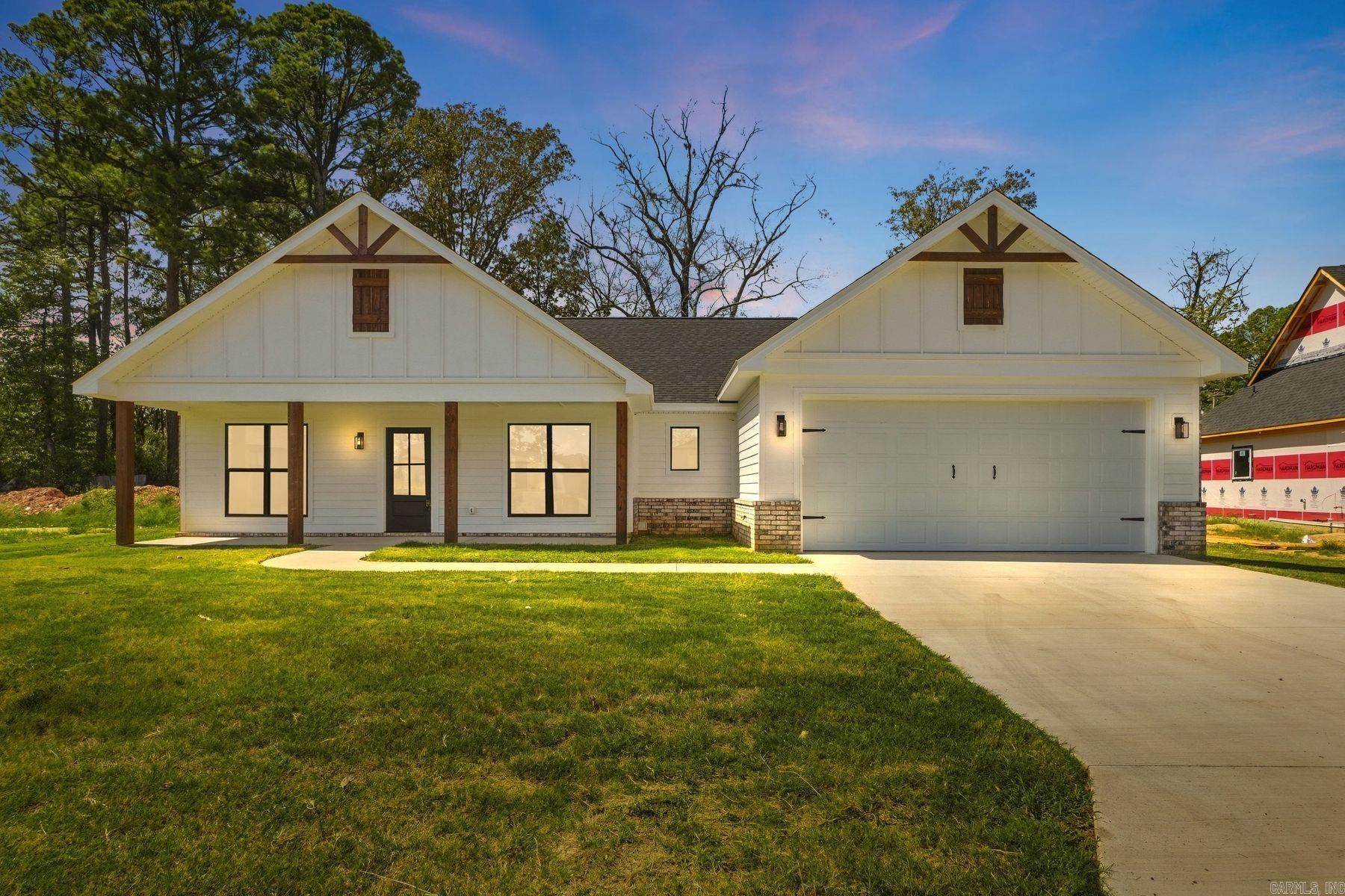 118 Riverstone Loop Property Photo 1