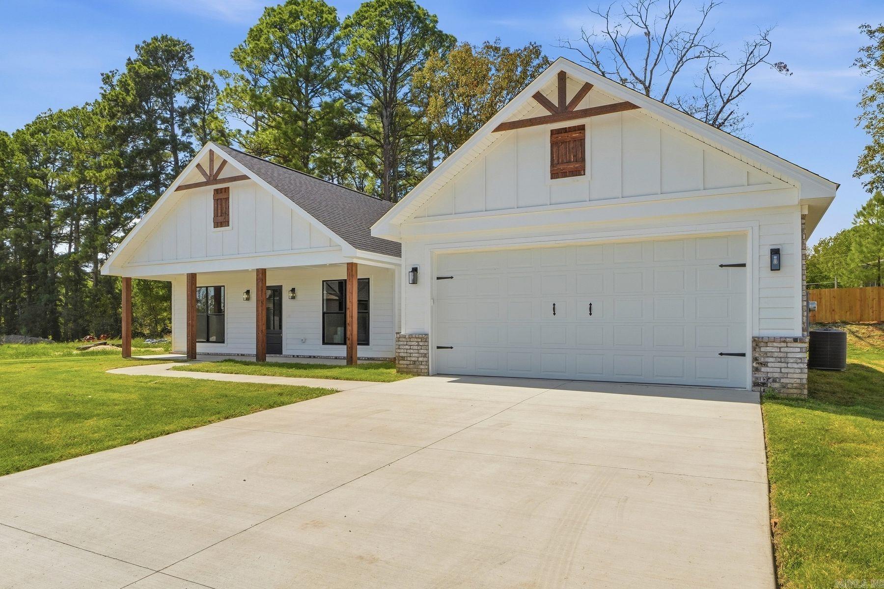 118 Riverstone Loop Property Photo 2