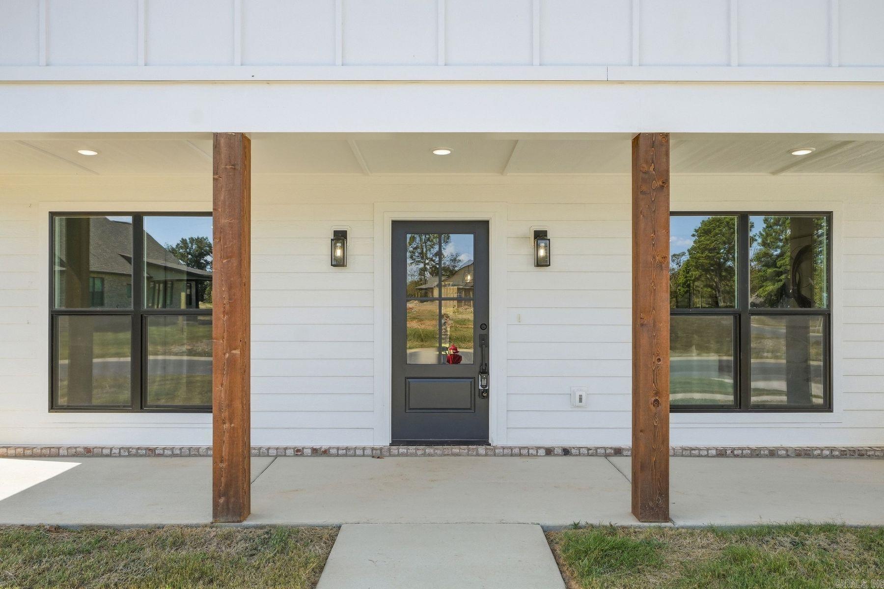 118 Riverstone Loop Property Photo 3