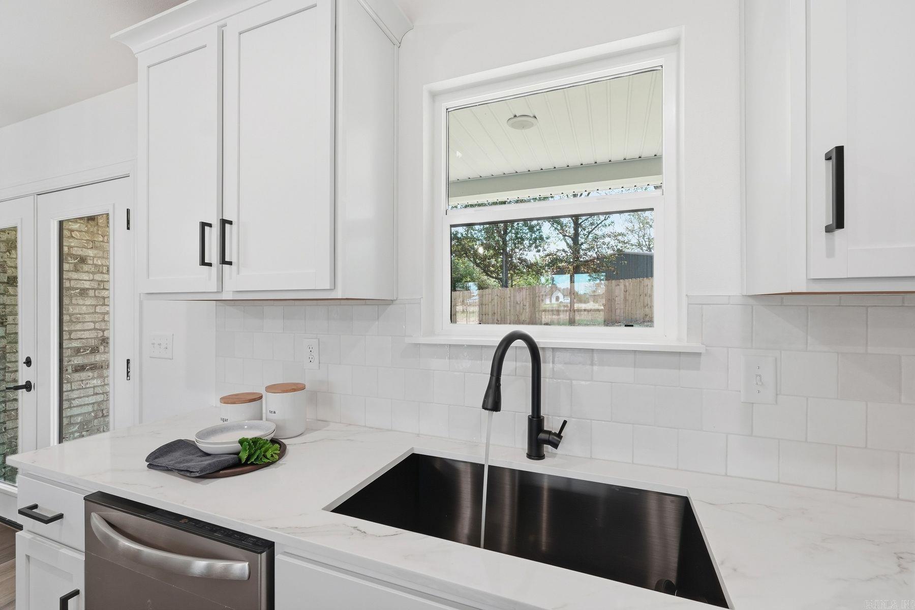 118 Riverstone Loop Property Photo 17