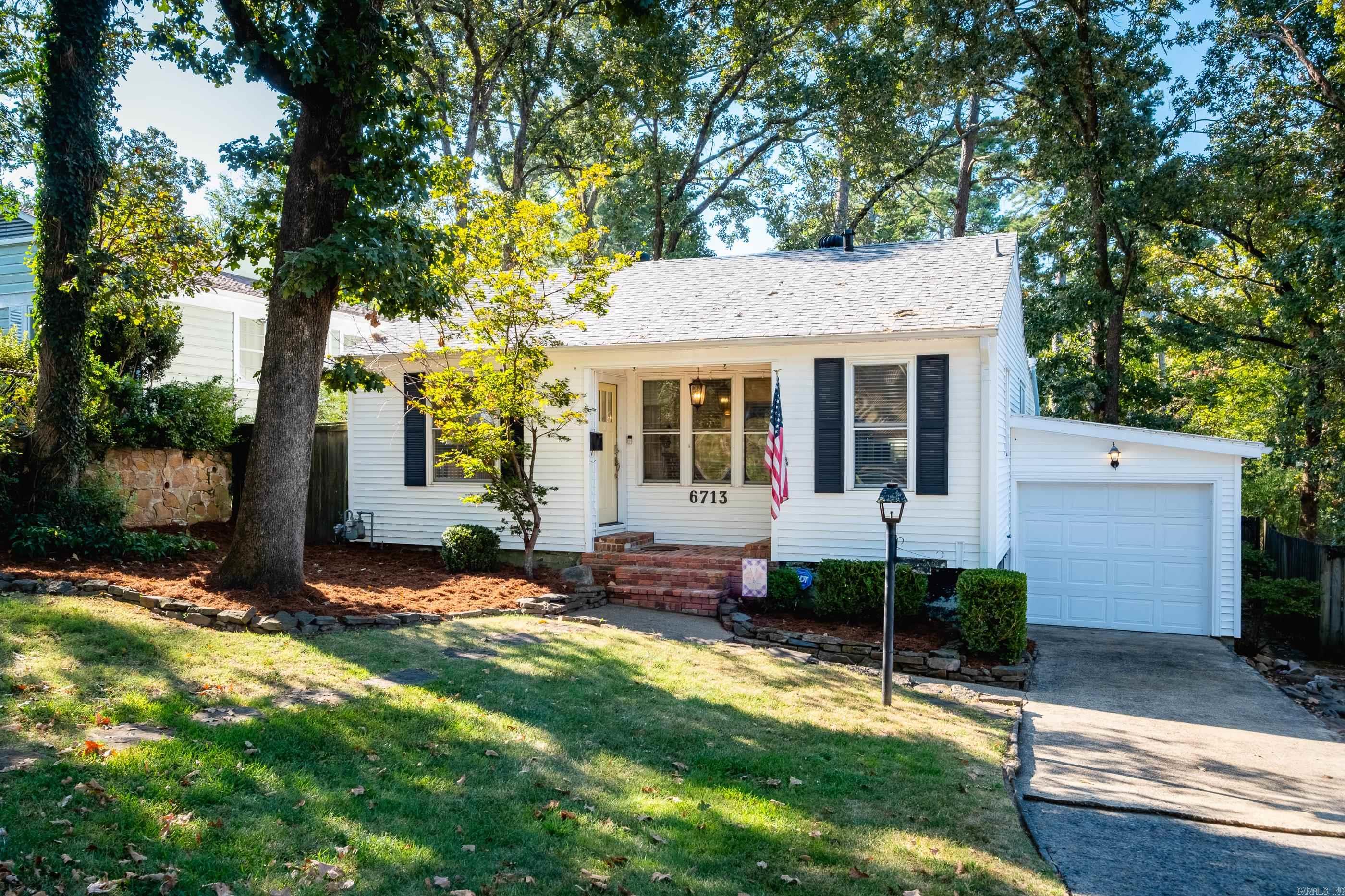 6713 Longwood Road Property Photo 1