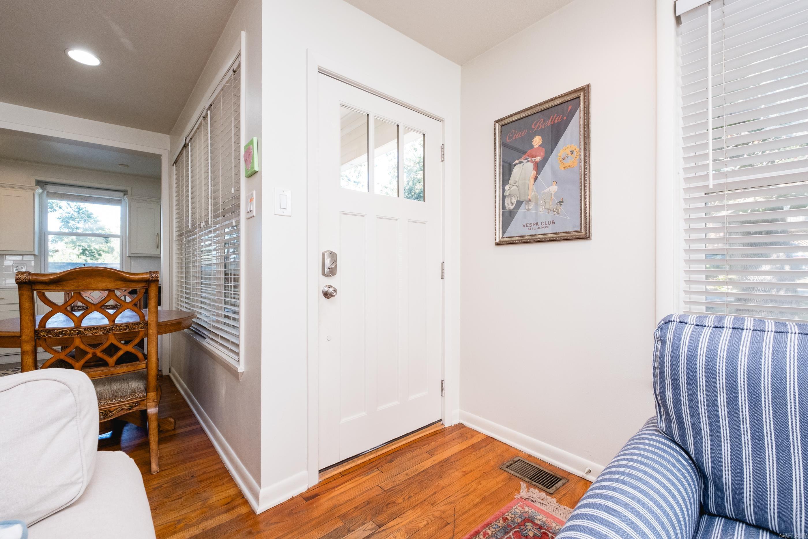 6713 Longwood Road Property Photo 4