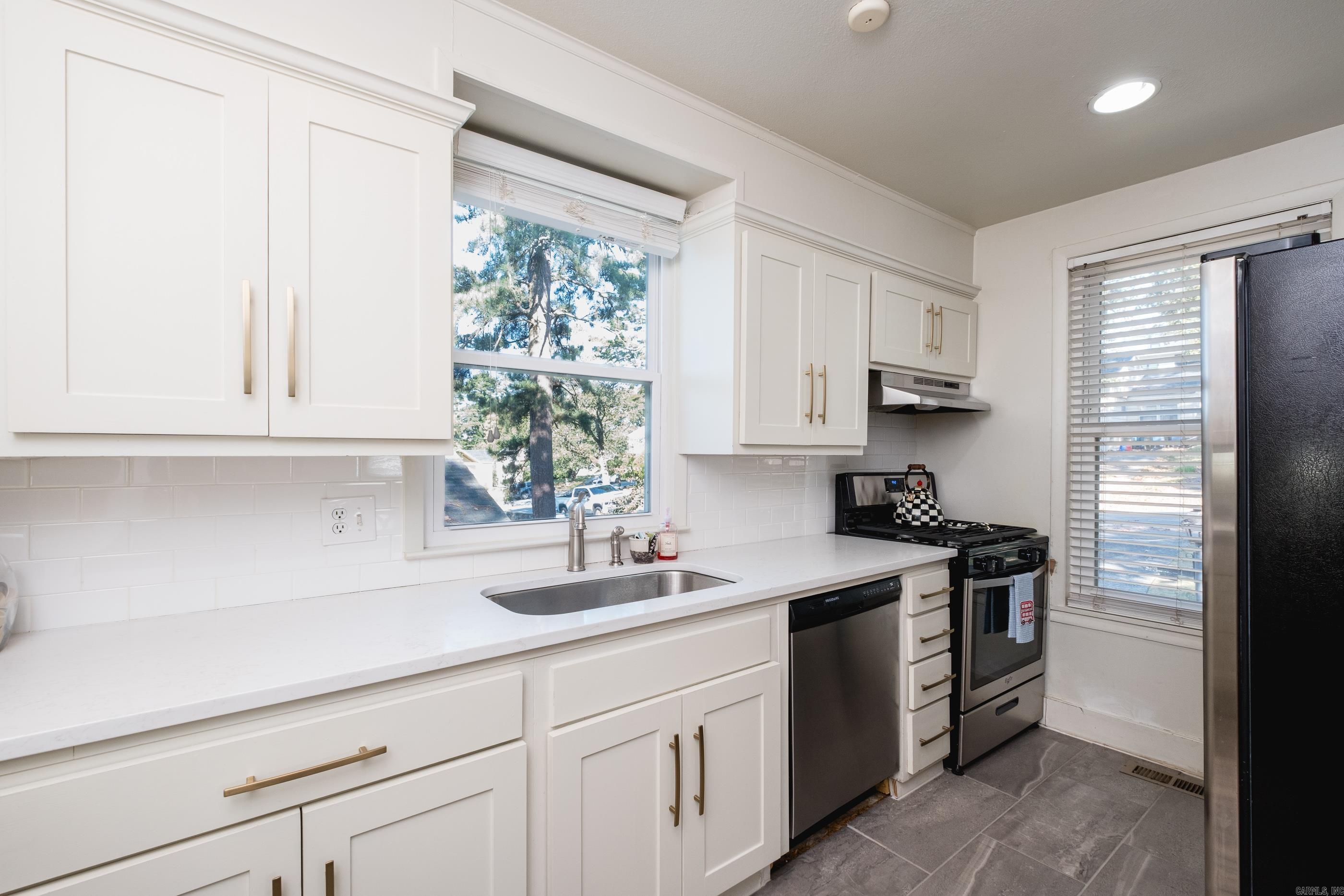 6713 Longwood Road Property Photo 15