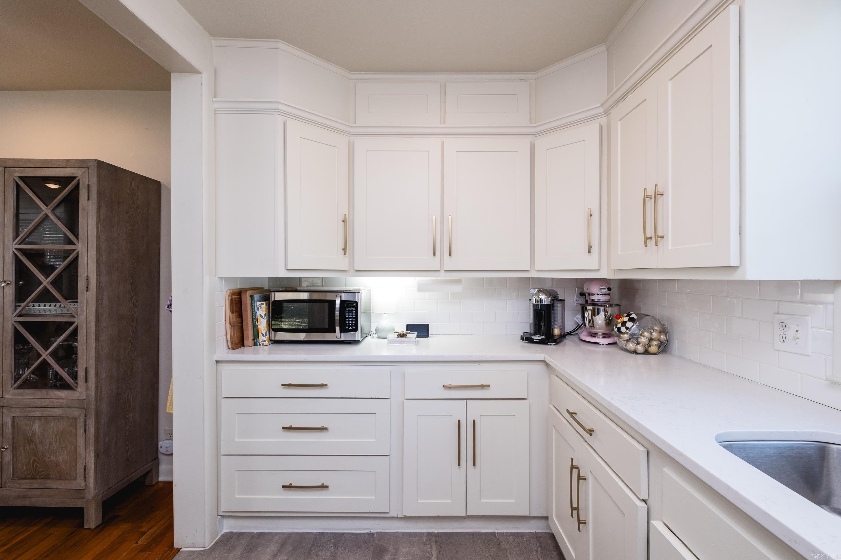 6713 Longwood Road Property Photo 16