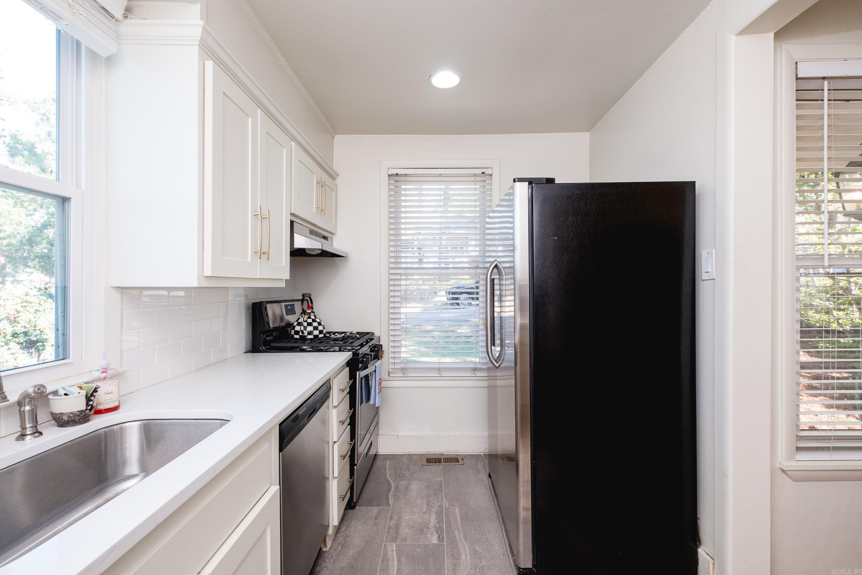 6713 Longwood Road Property Photo 17