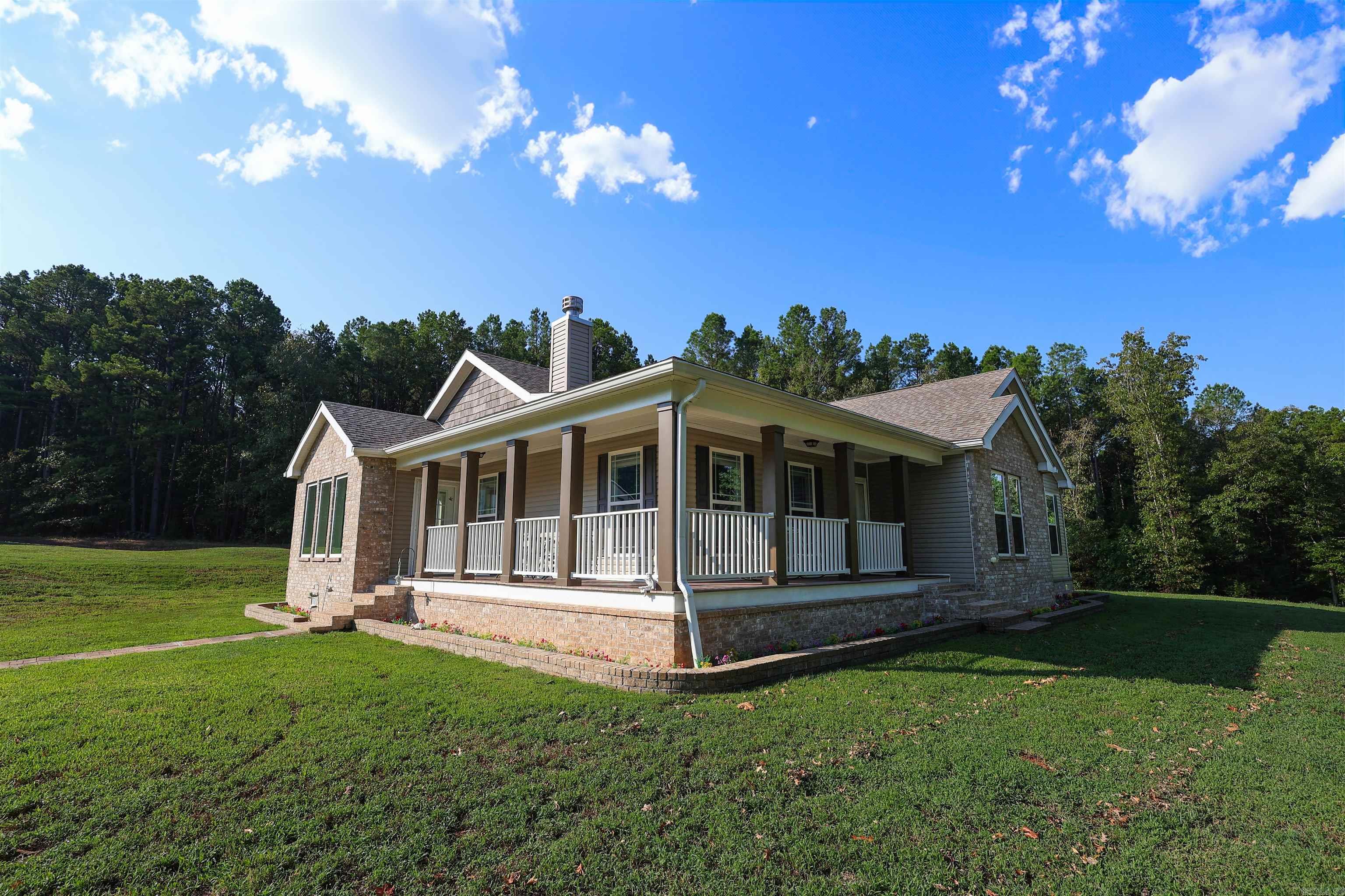 587 Owley Road Property Photo 2