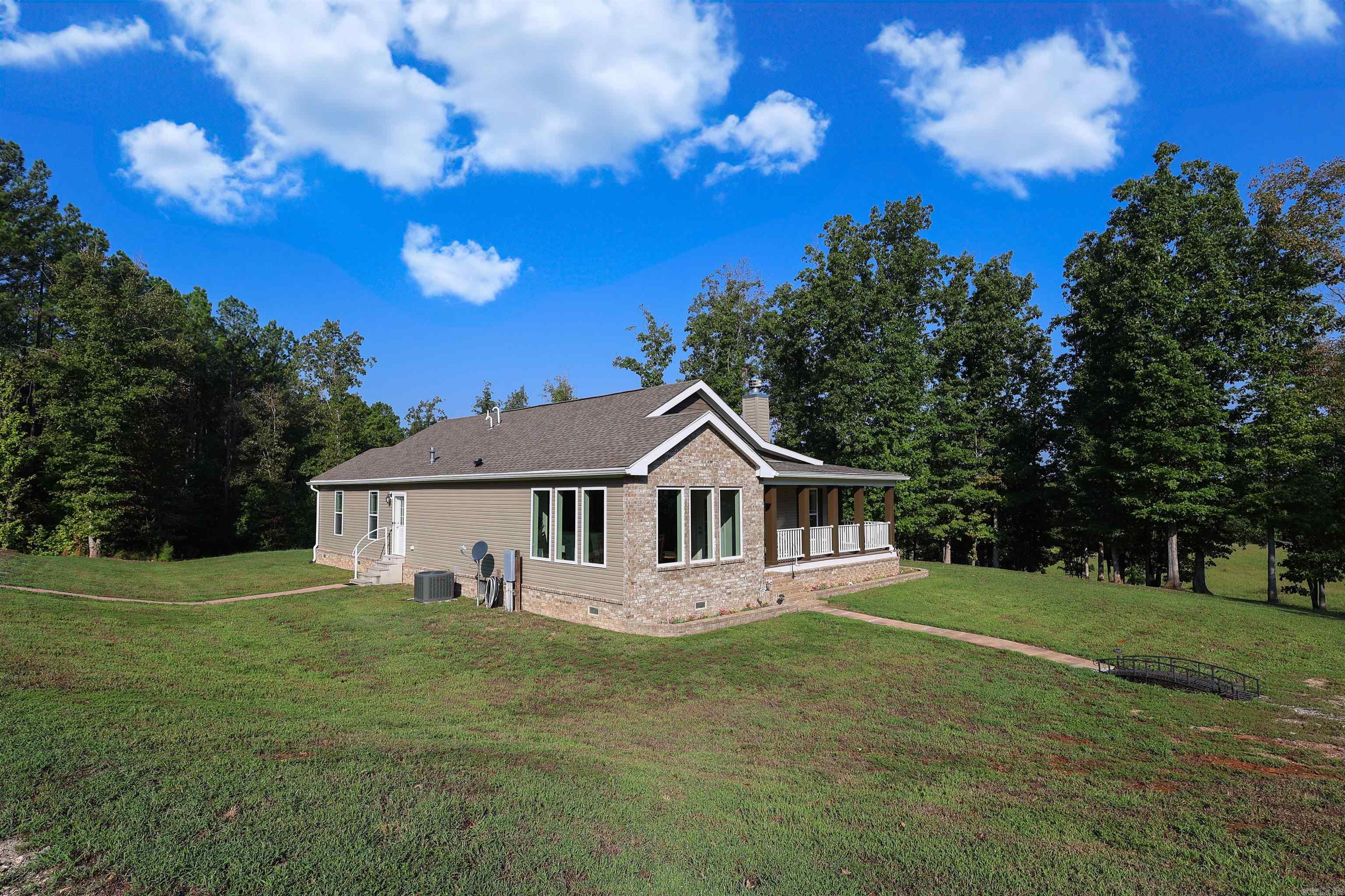 587 Owley Road Property Photo 3