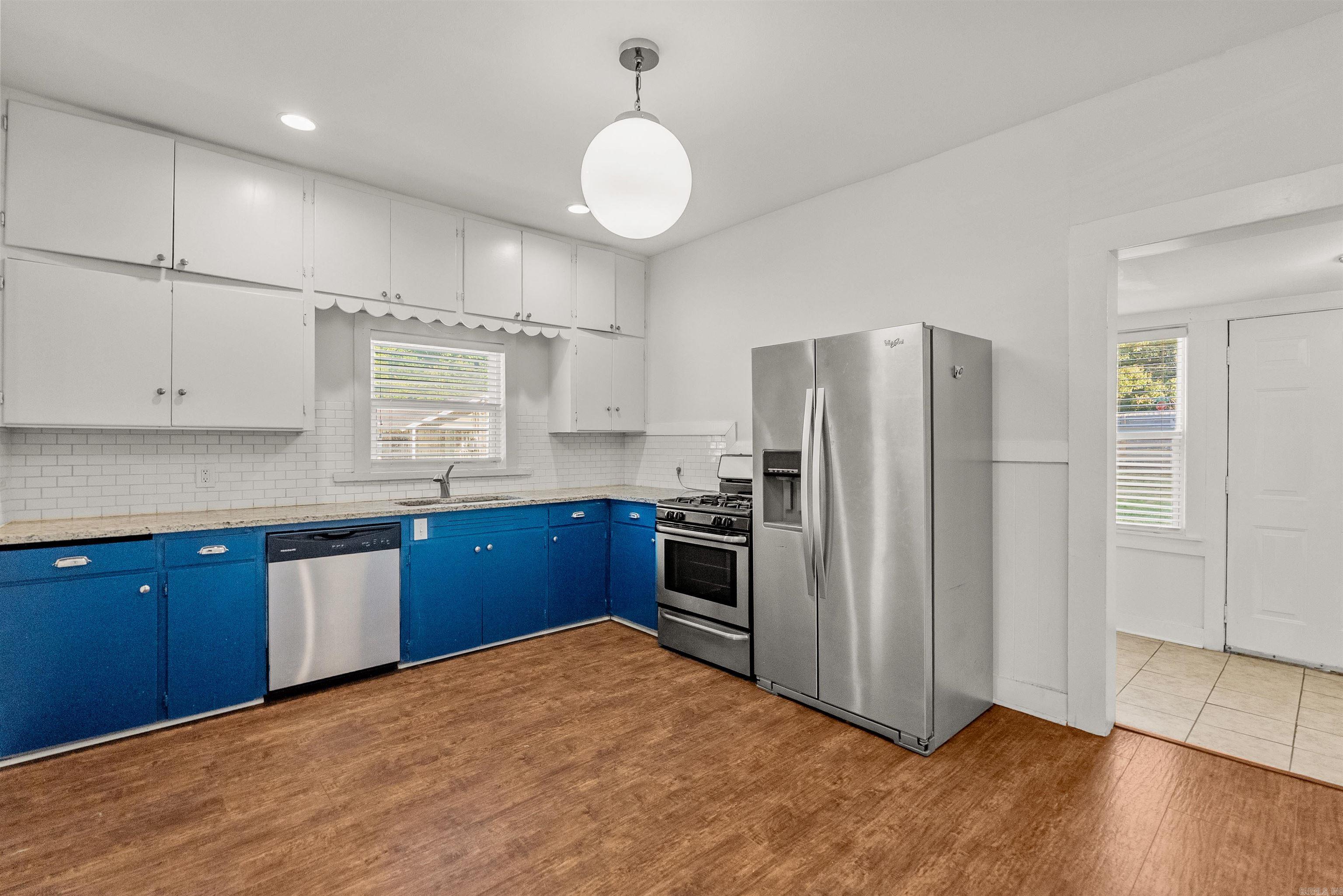 2516 W 6th Street Property Photo 8