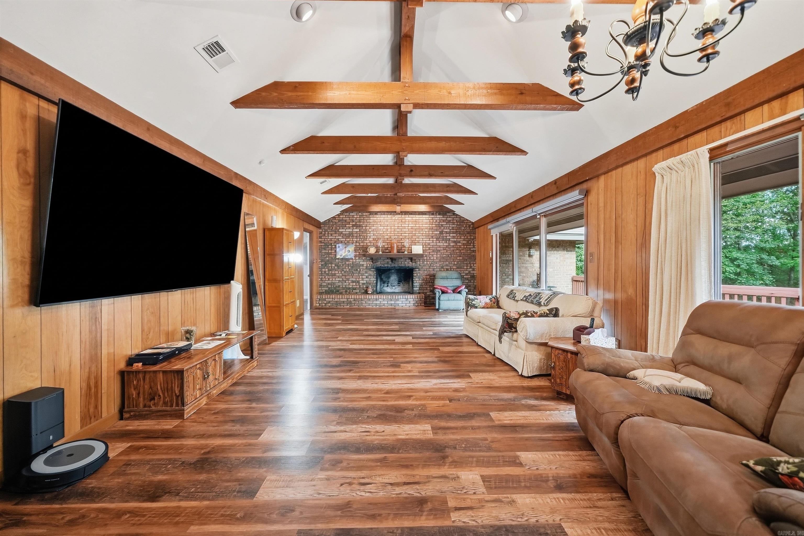 1414 Country Club Road Property Photo 13
