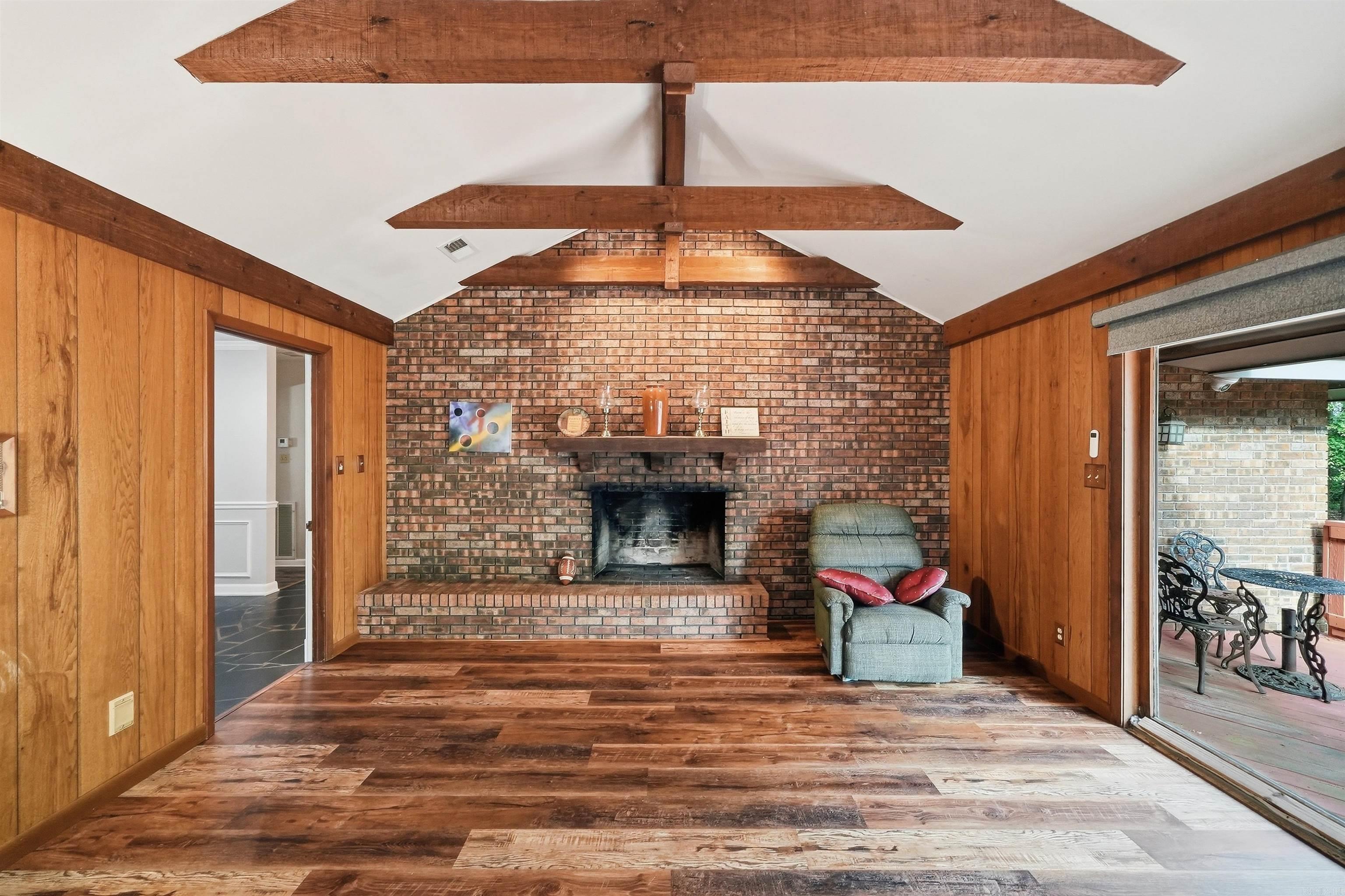 1414 Country Club Road Property Photo 14