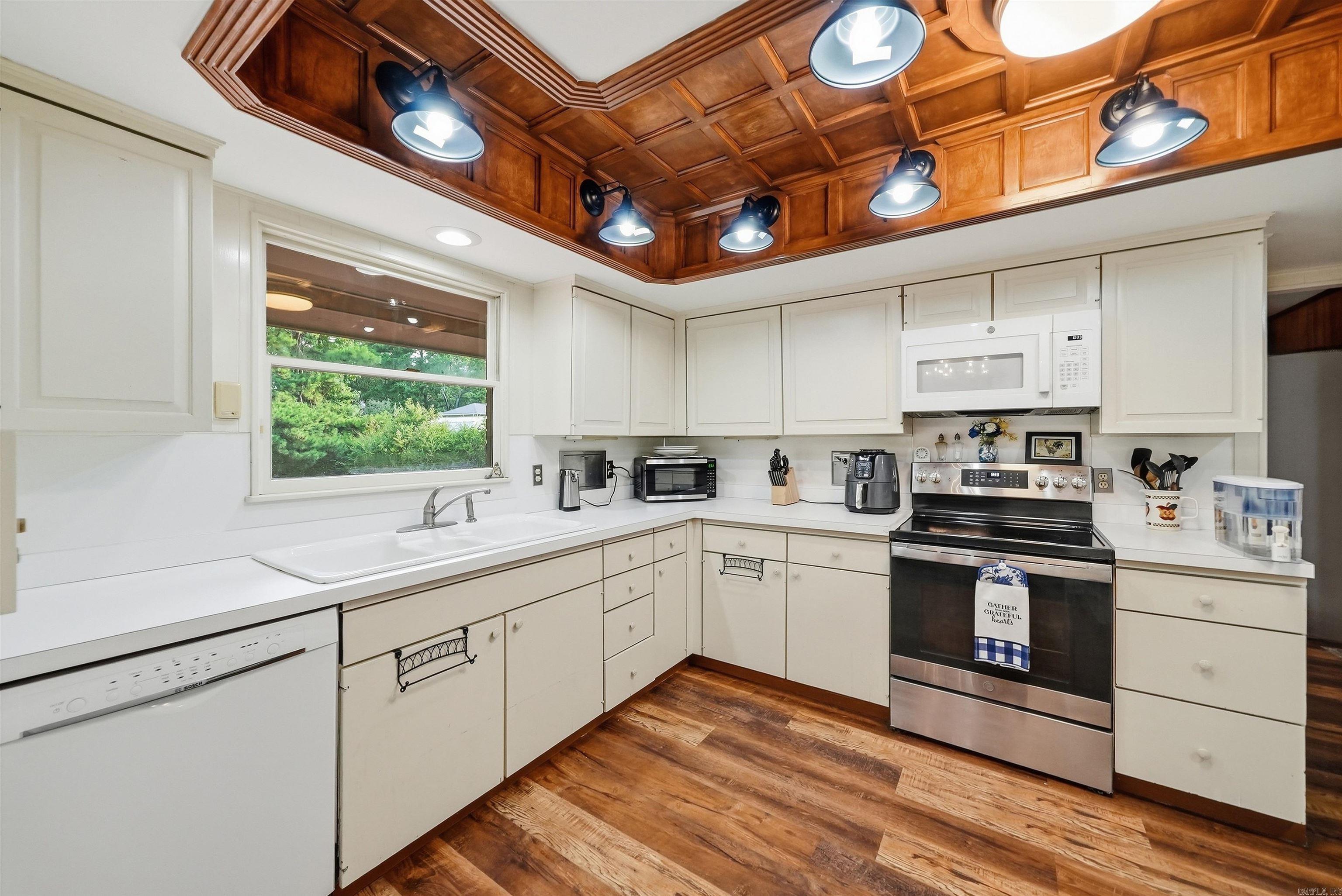 1414 Country Club Road Property Photo 15