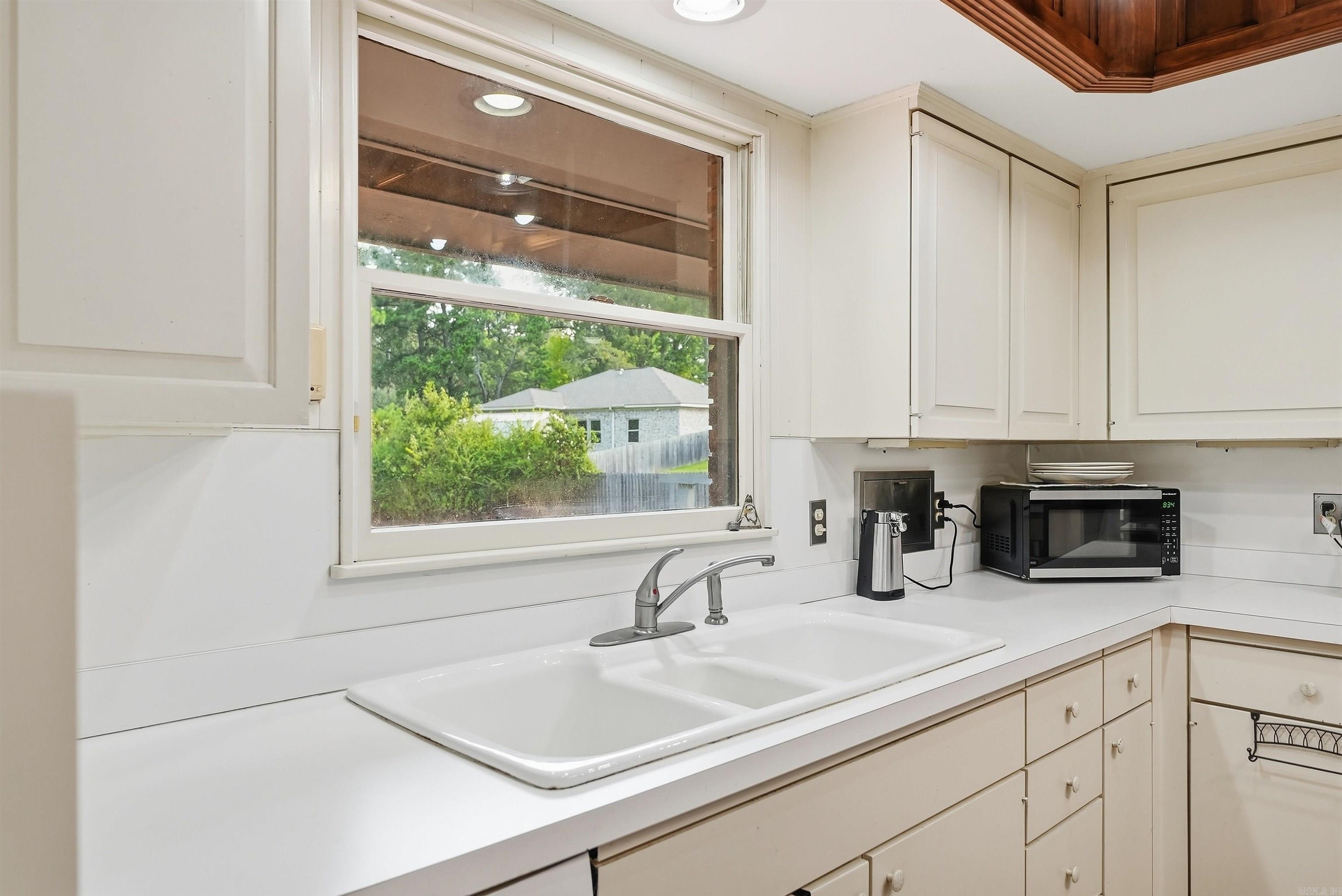 1414 Country Club Road Property Photo 16
