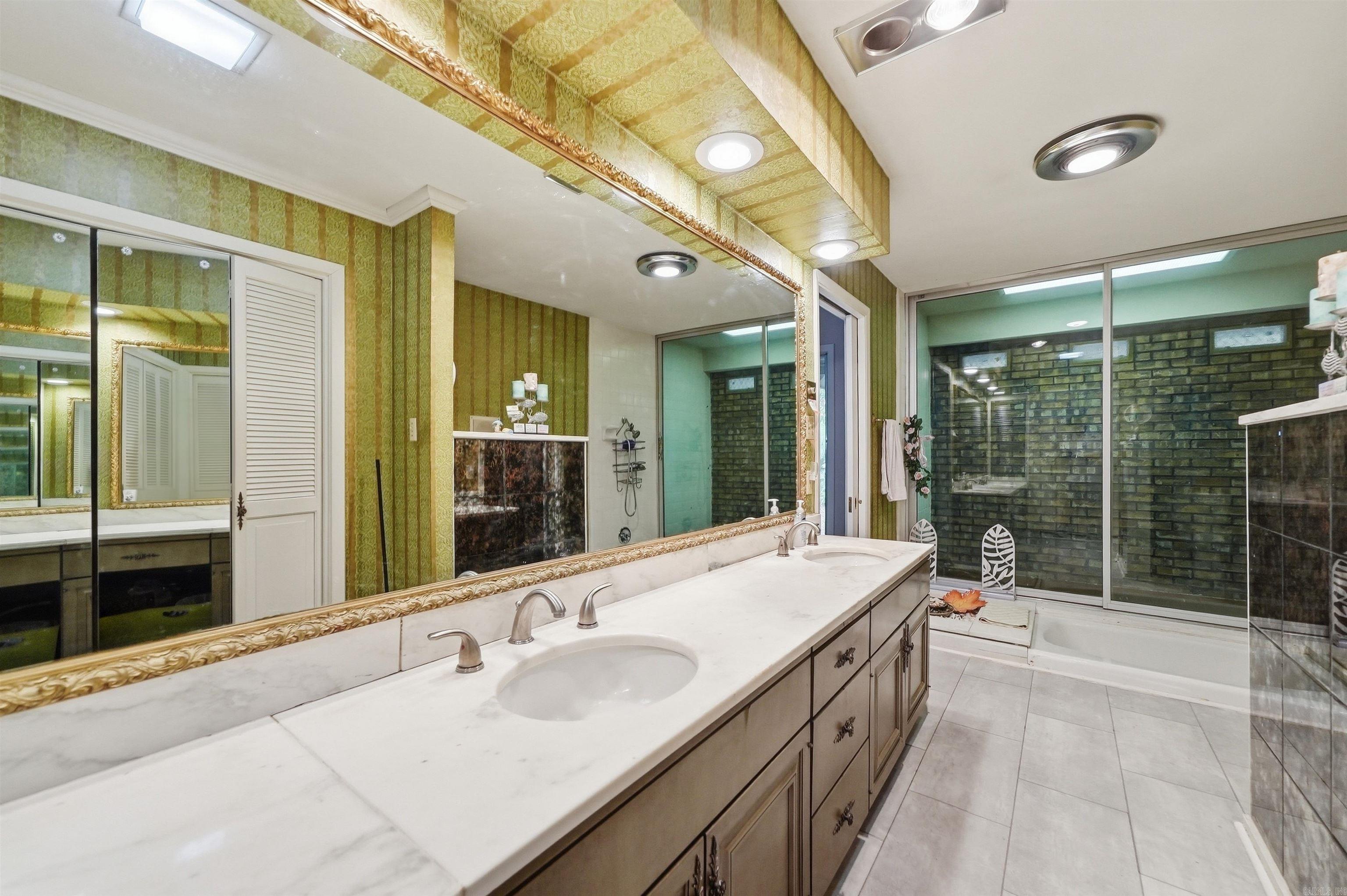 1414 Country Club Road Property Photo 27