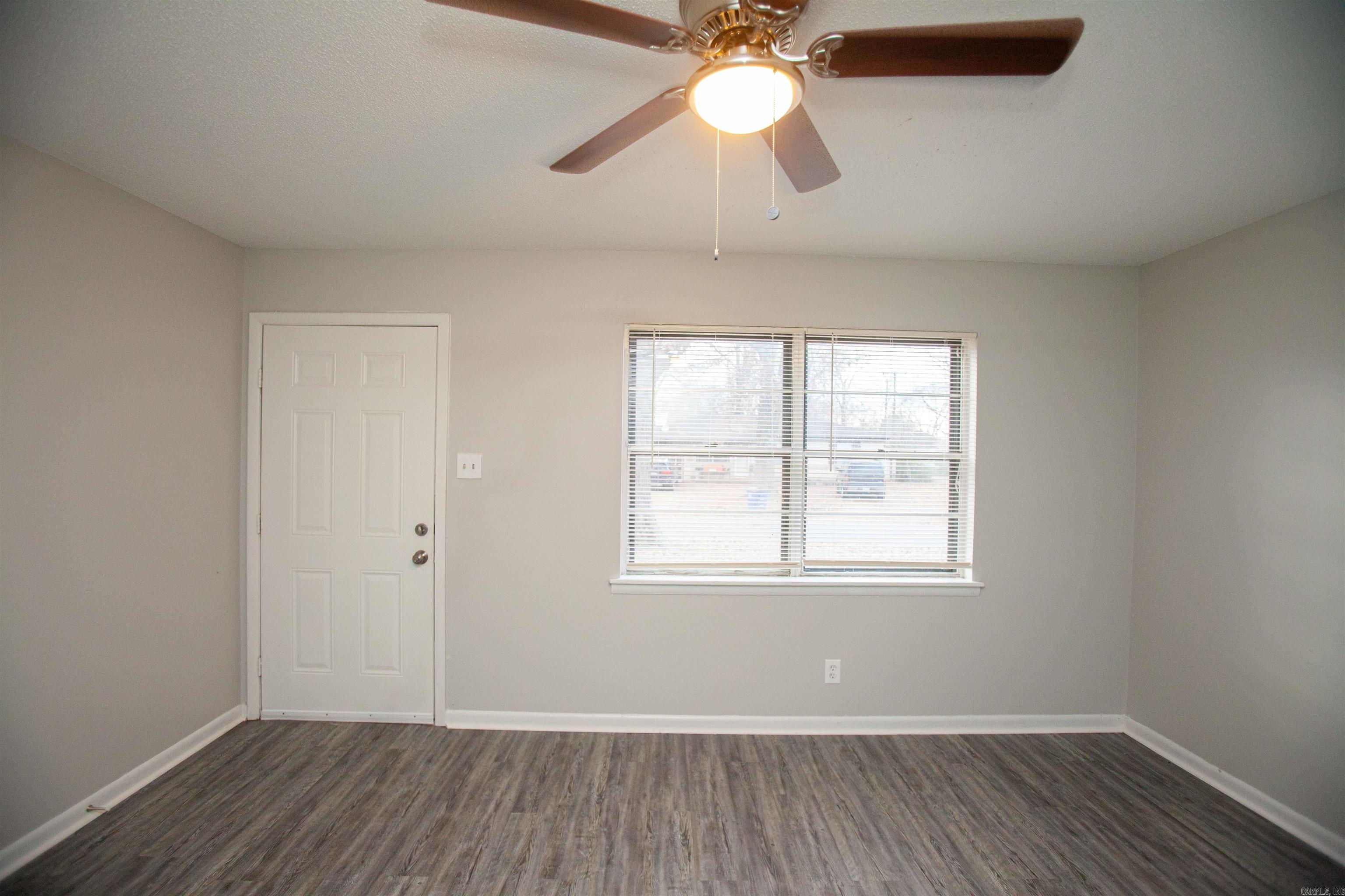 920 Healy Street Property Photo 4