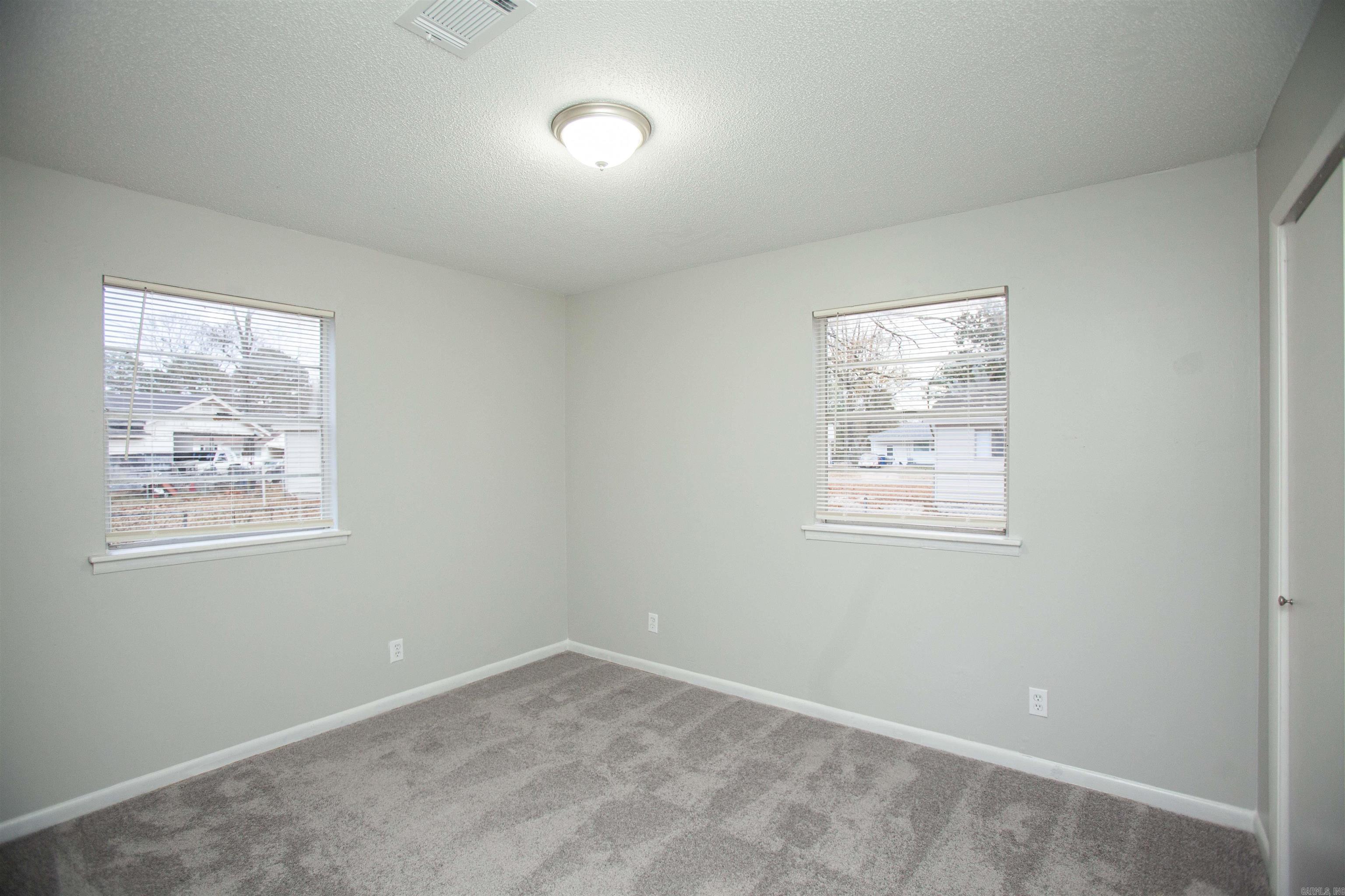 920 Healy Street Property Photo 12