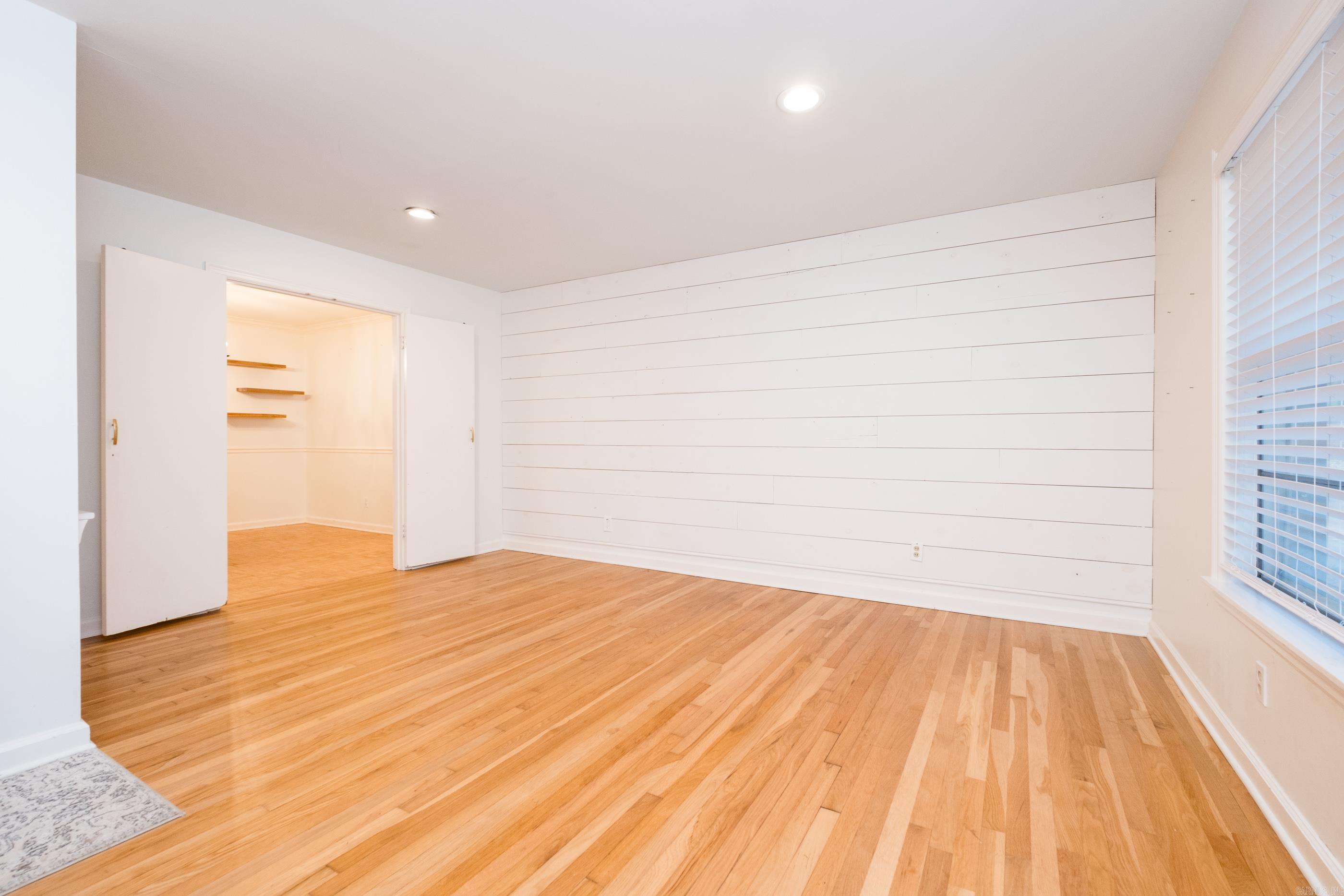 1300 White Road Property Photo 5