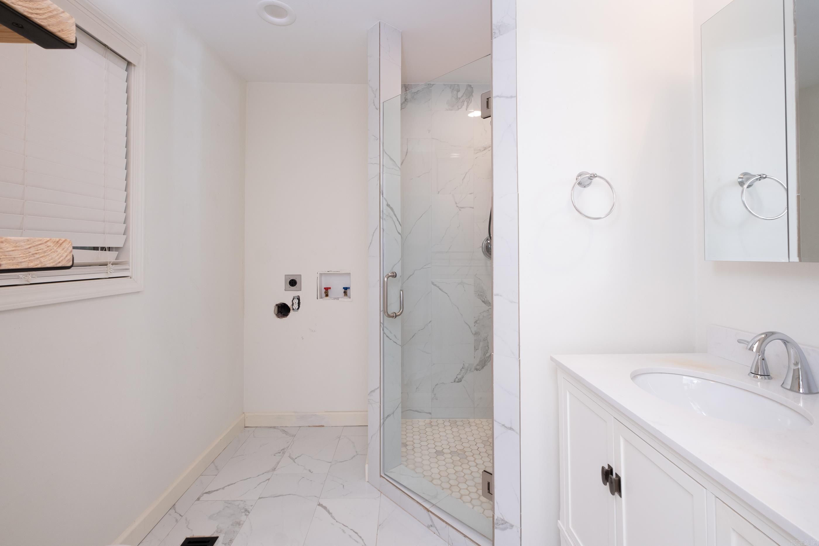 1300 White Road Property Photo 24